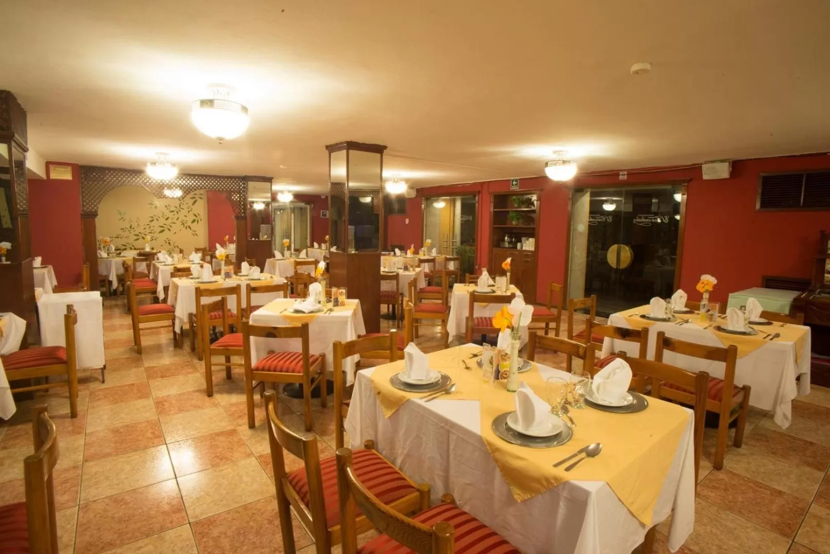 Restaurant/places to eat in Hotel del Gobernador