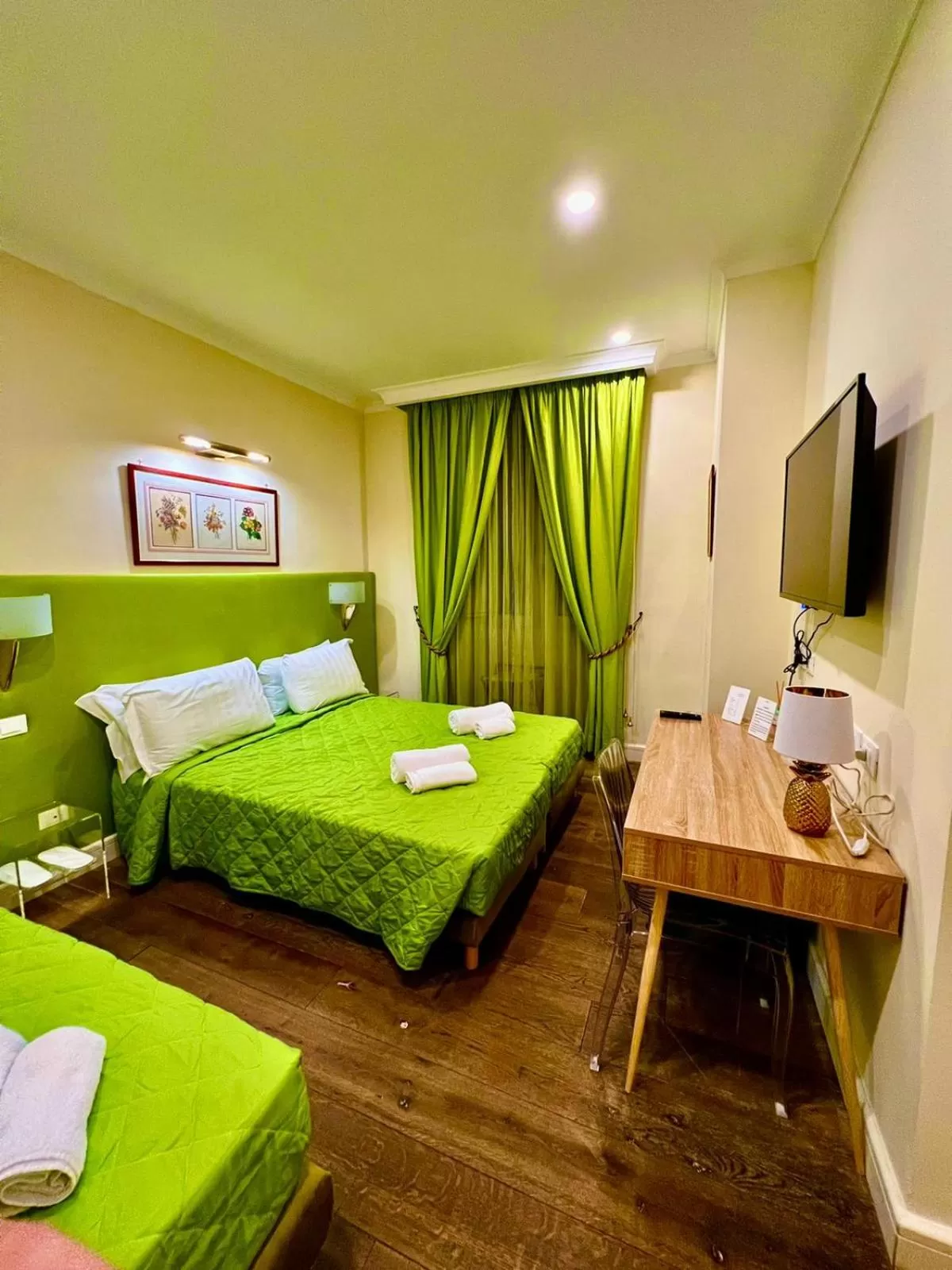 Bed in Quirinale luxury suite Roma