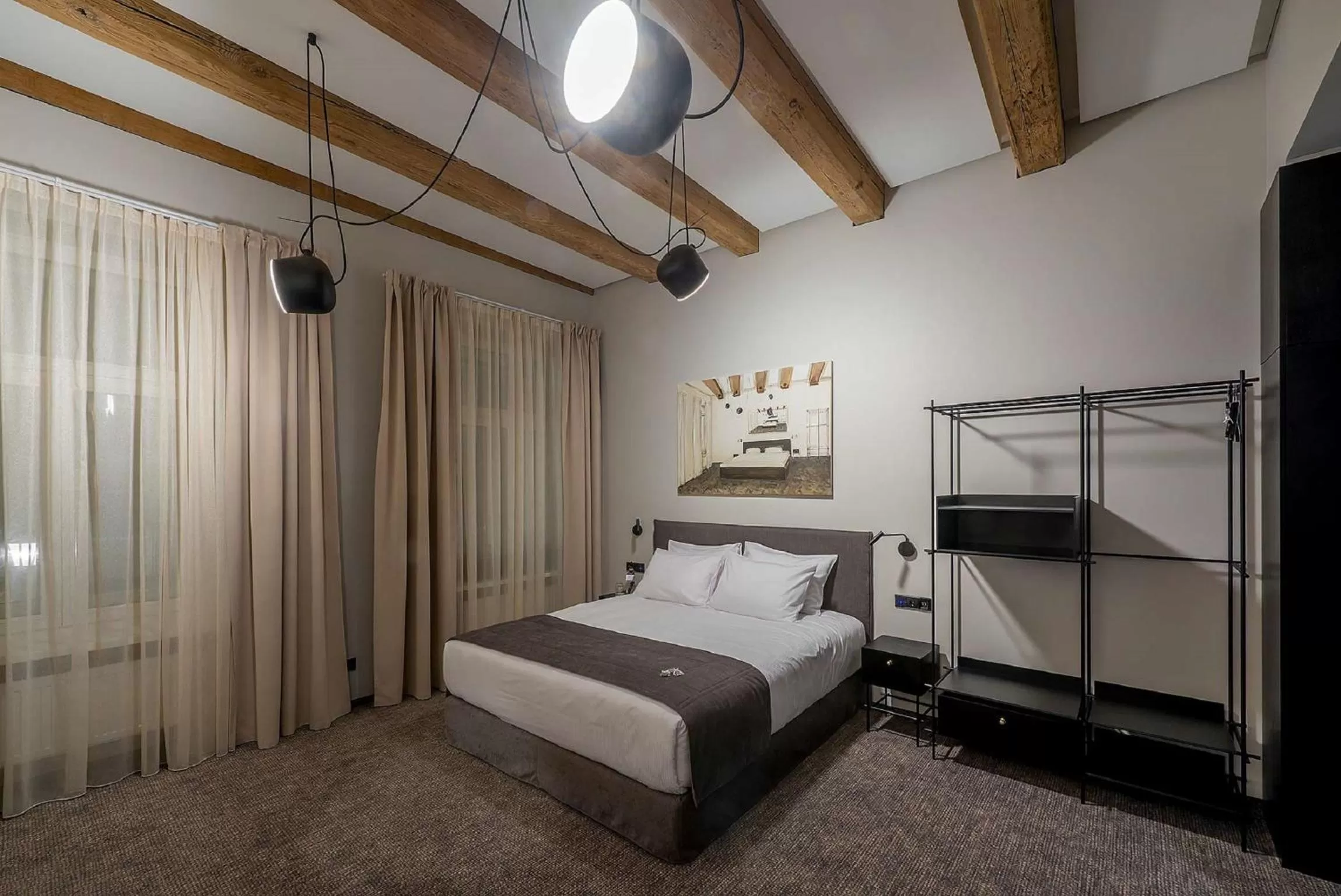 Photo of the whole room, Bed in Artagonist Art Hotel