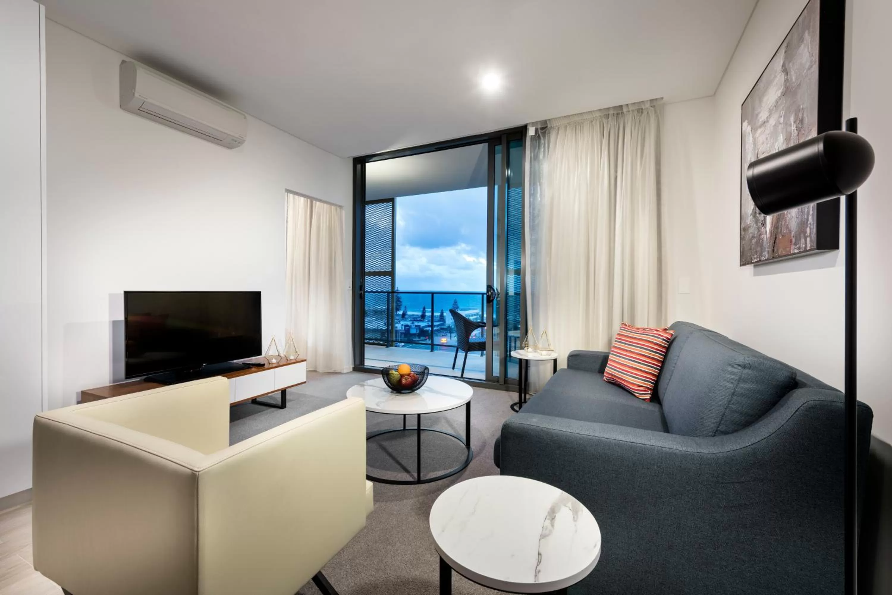 Living room in Ramada by Wyndham VetroBlu Scarborough Beach