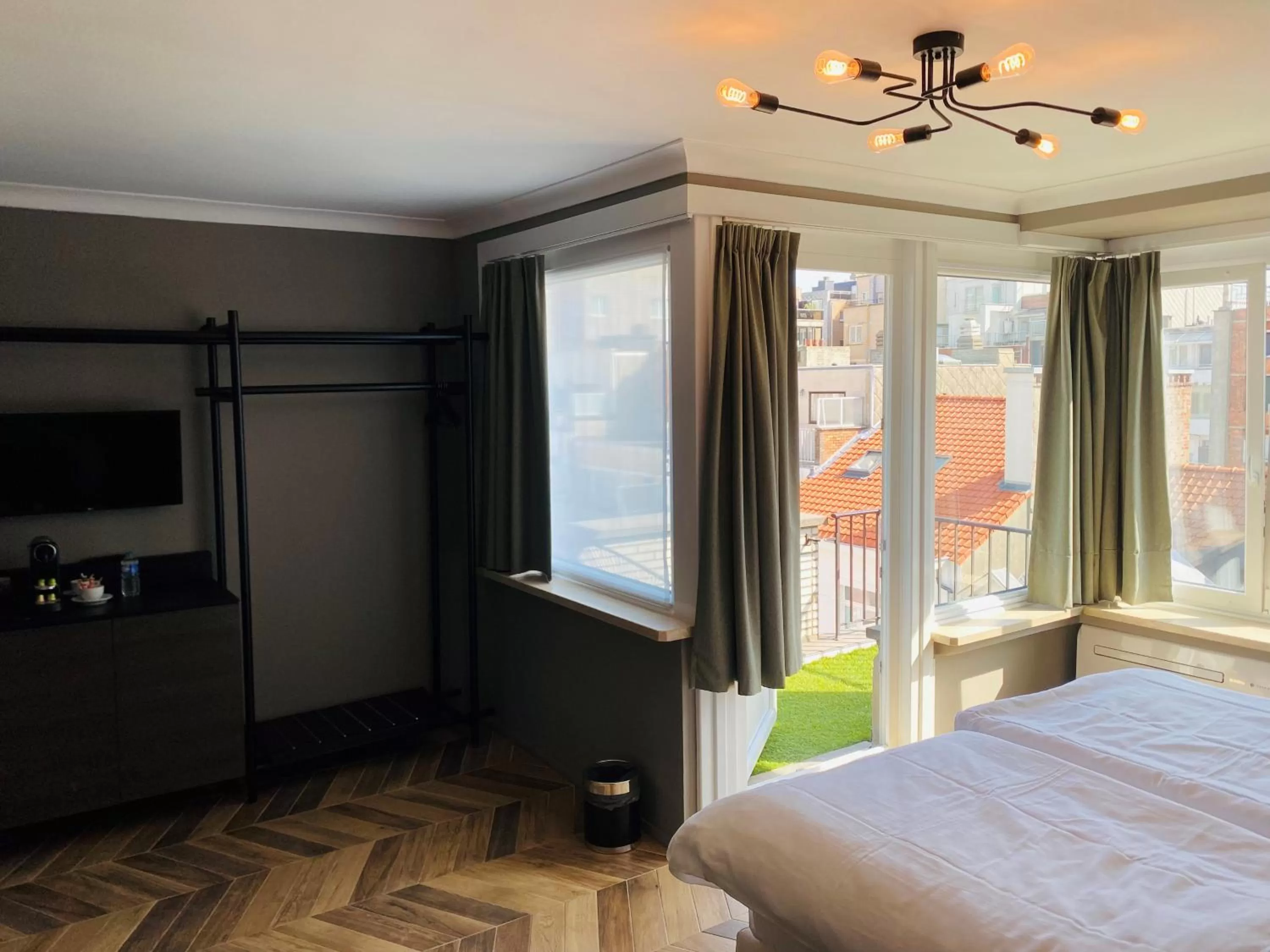 Bedroom, Bed in Prado Next Door