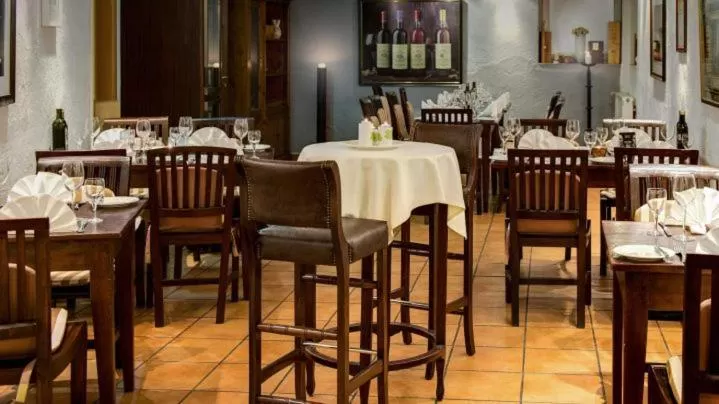 Restaurant/places to eat in Hotel La Scala