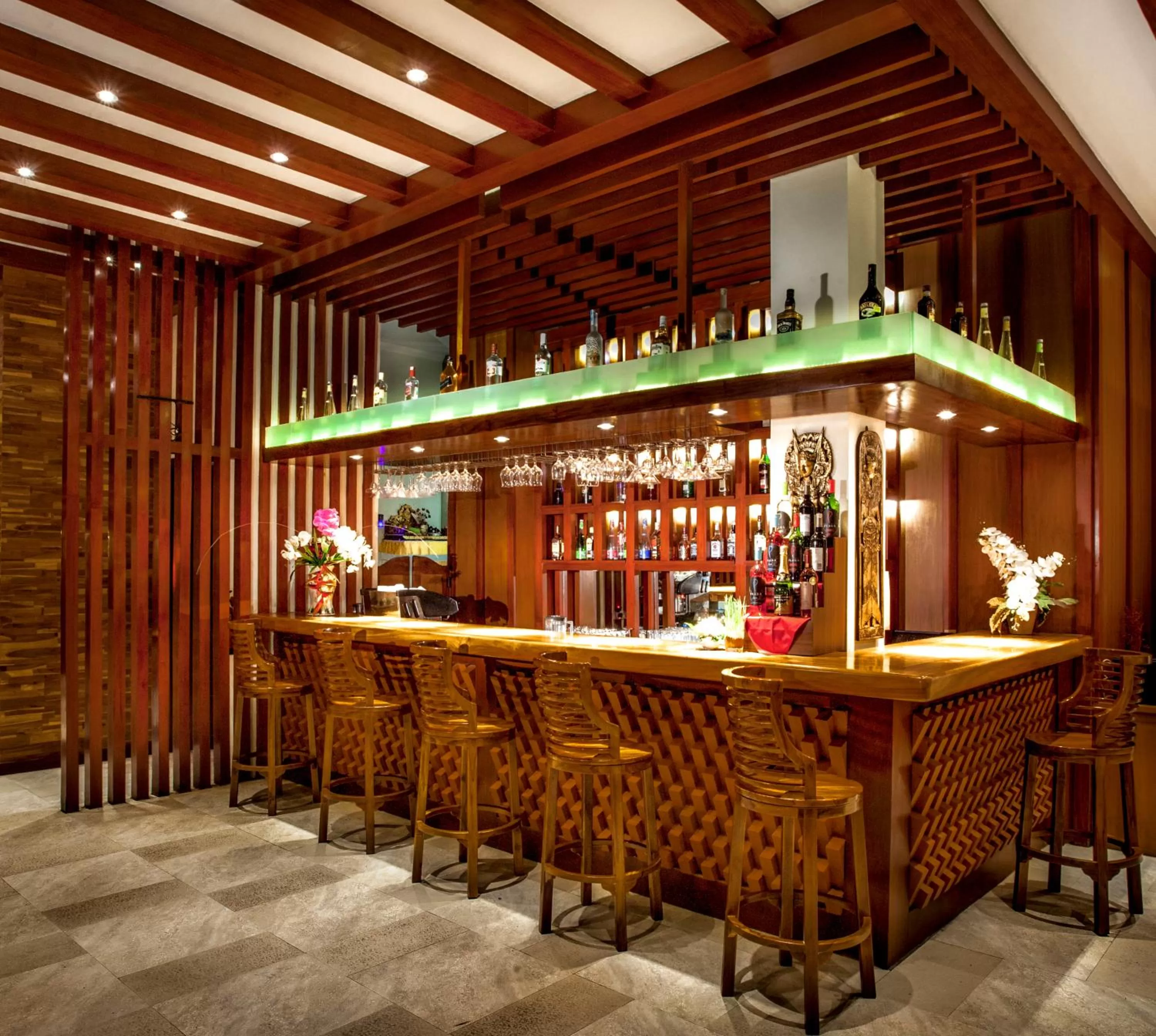 Restaurant/places to eat in Astagina Resort Villa and Spa