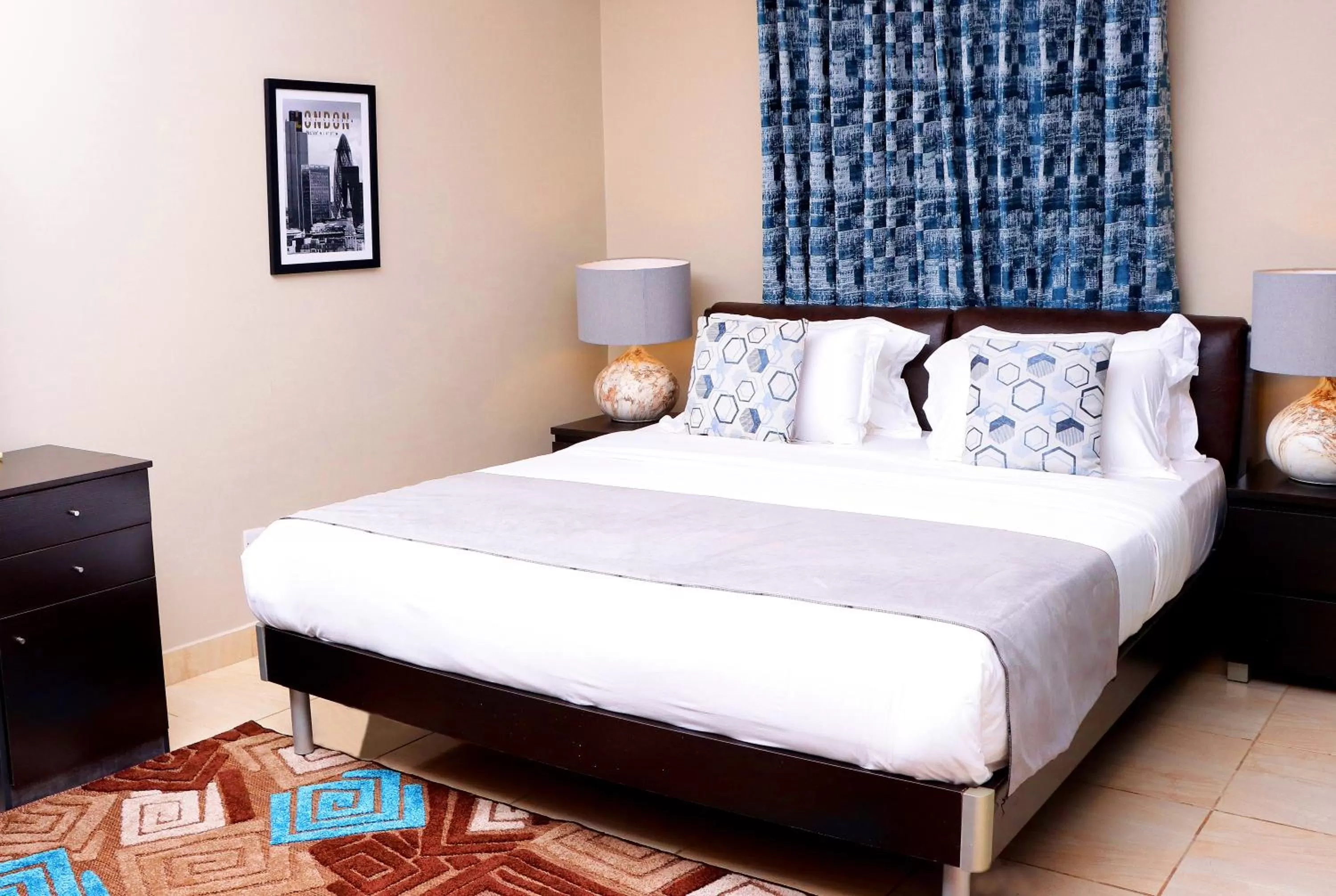 Bedroom, Bed in Montecito Apartments