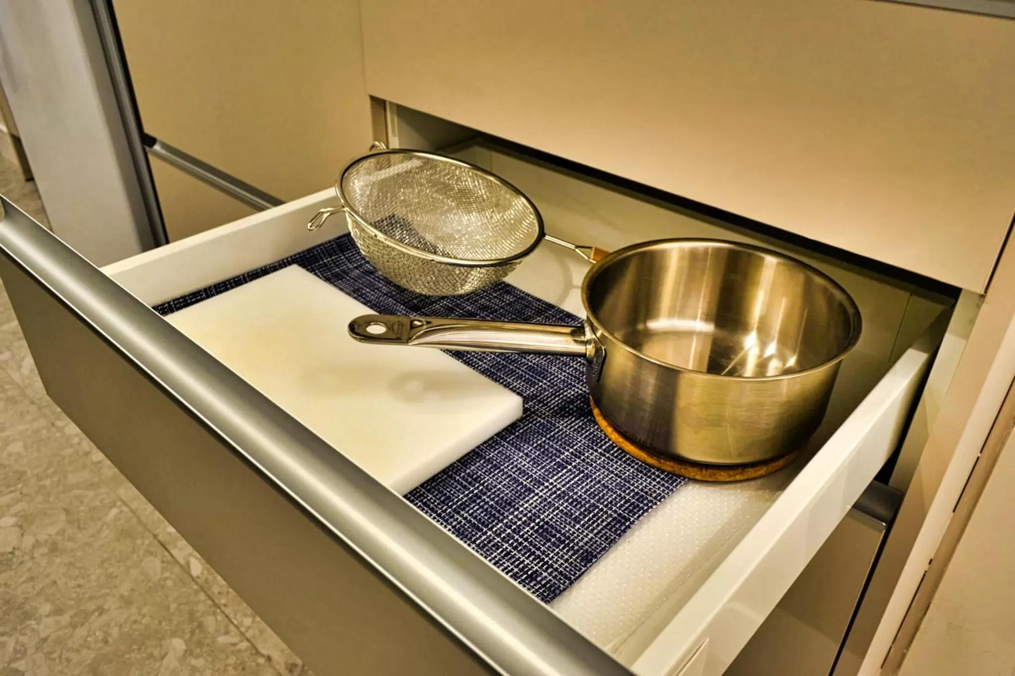 Kitchen or kitchenette in GBH Hotel-Apartamentos Posidonia