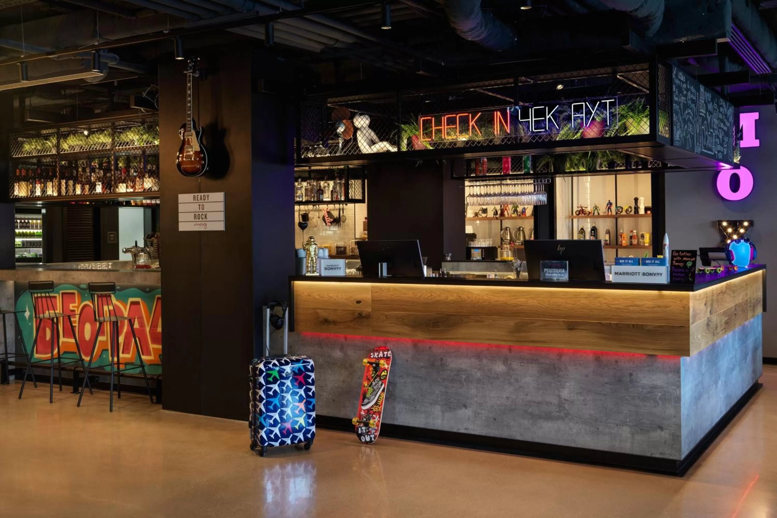 Lounge or bar in Moxy Belgrade