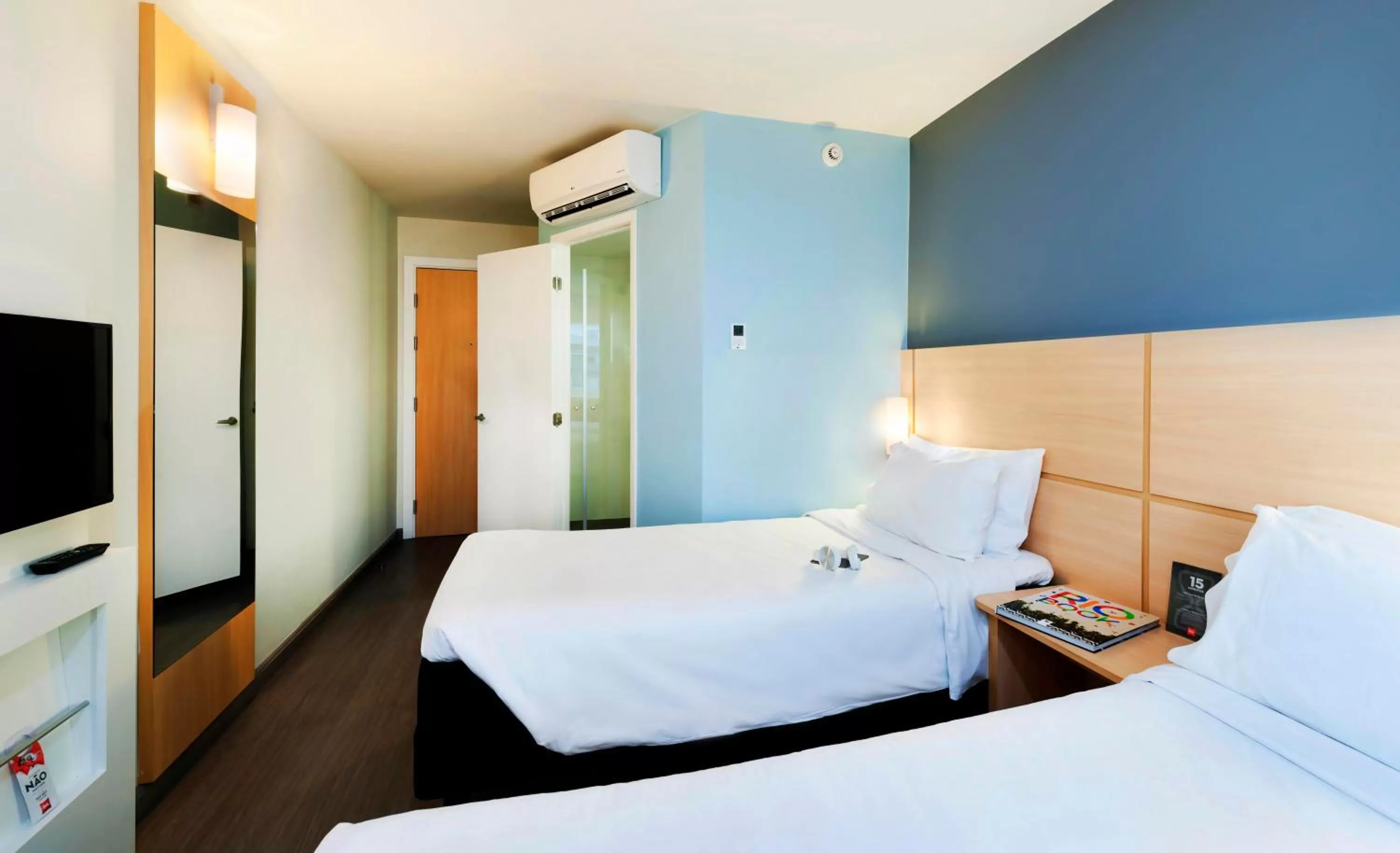 Bedroom, Bed in ibis Copacabana Posto 5