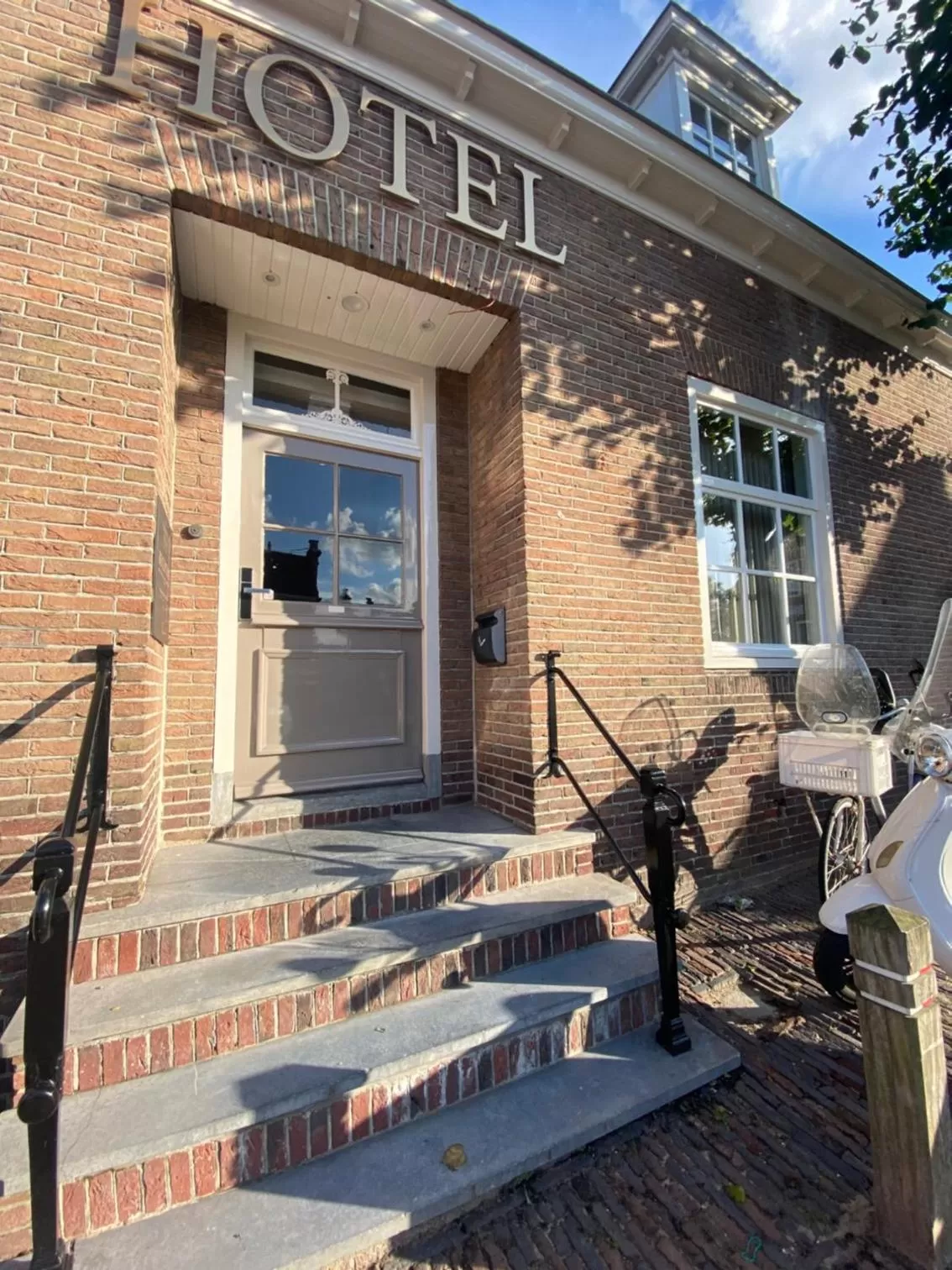 Facade/entrance in Harbour Suites Boutique Hotel