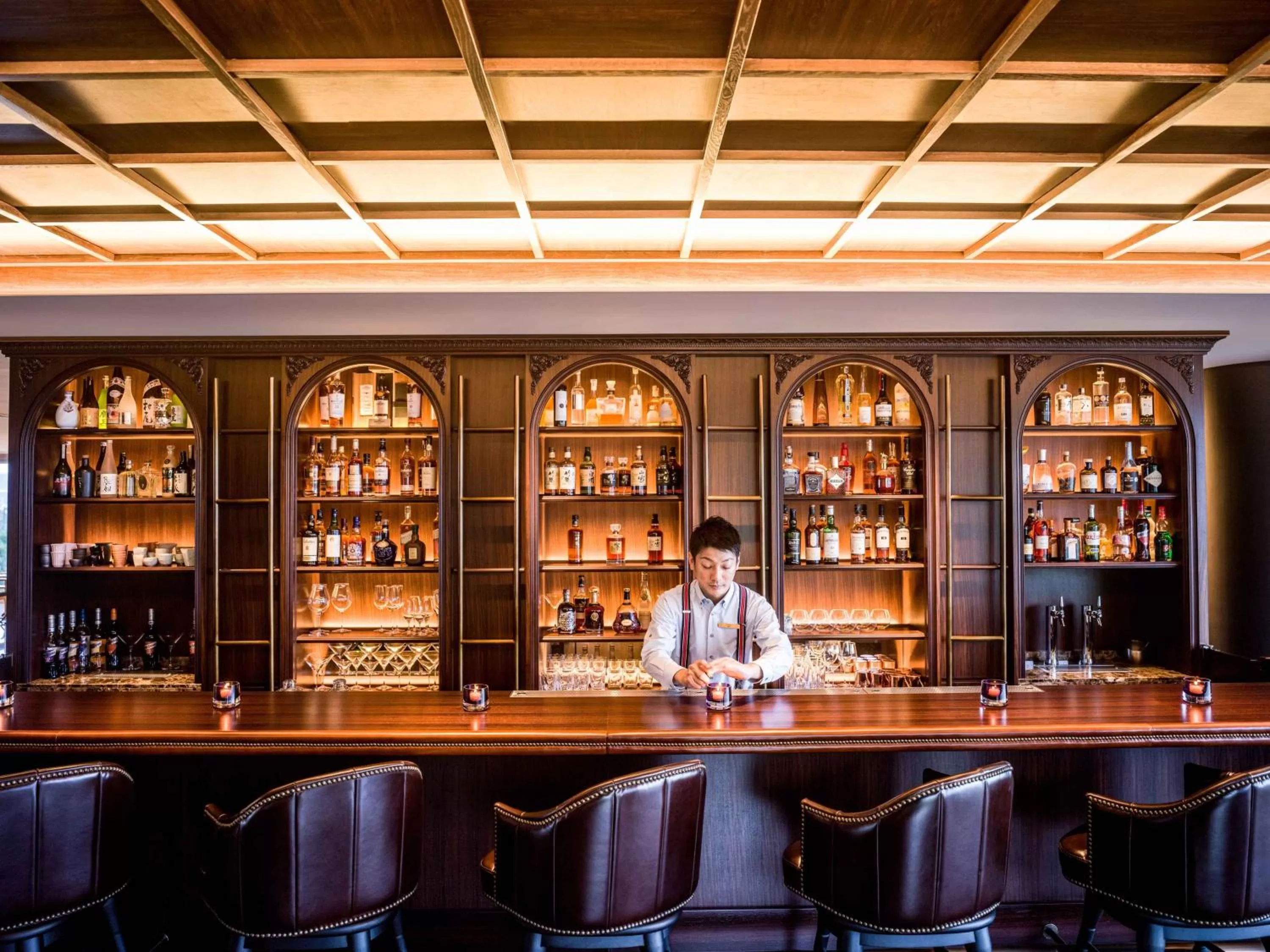 Lounge or bar in ANA InterContinental Beppu Resort & Spa by IHG