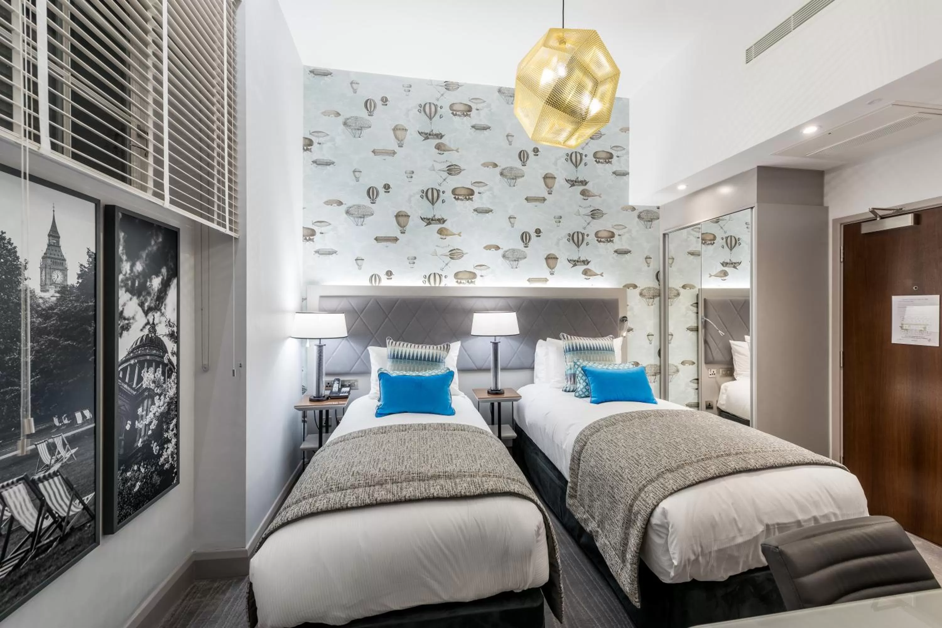 Standard Twin Room in Mercure London Hyde Park Hotel