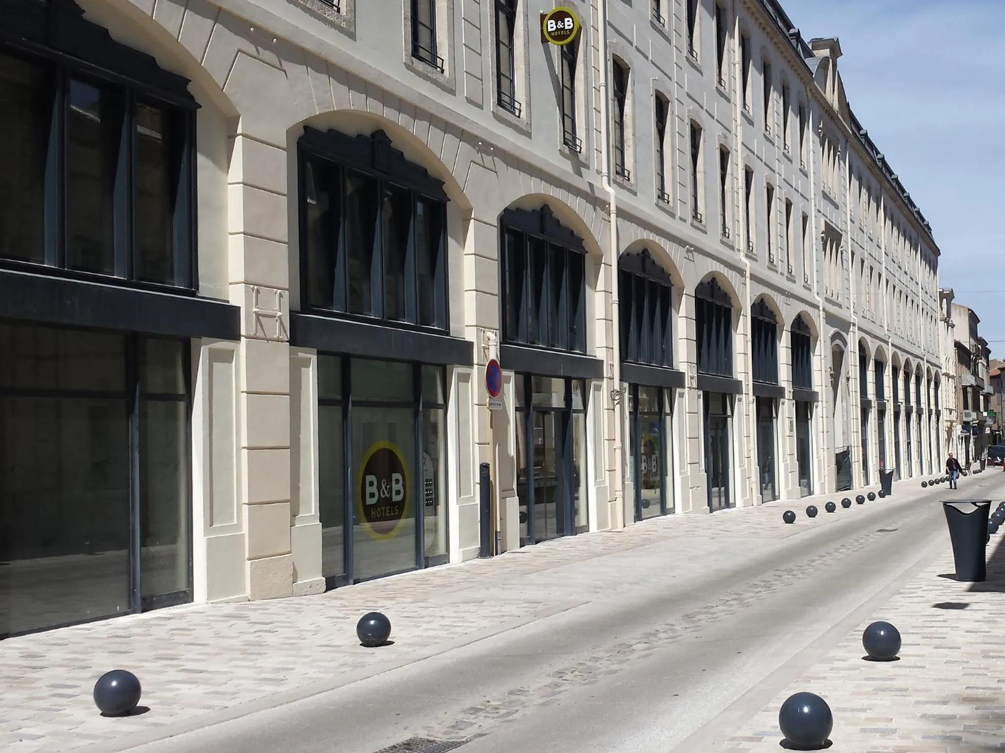 Property building in B&B HOTEL Castres Centre Gambetta