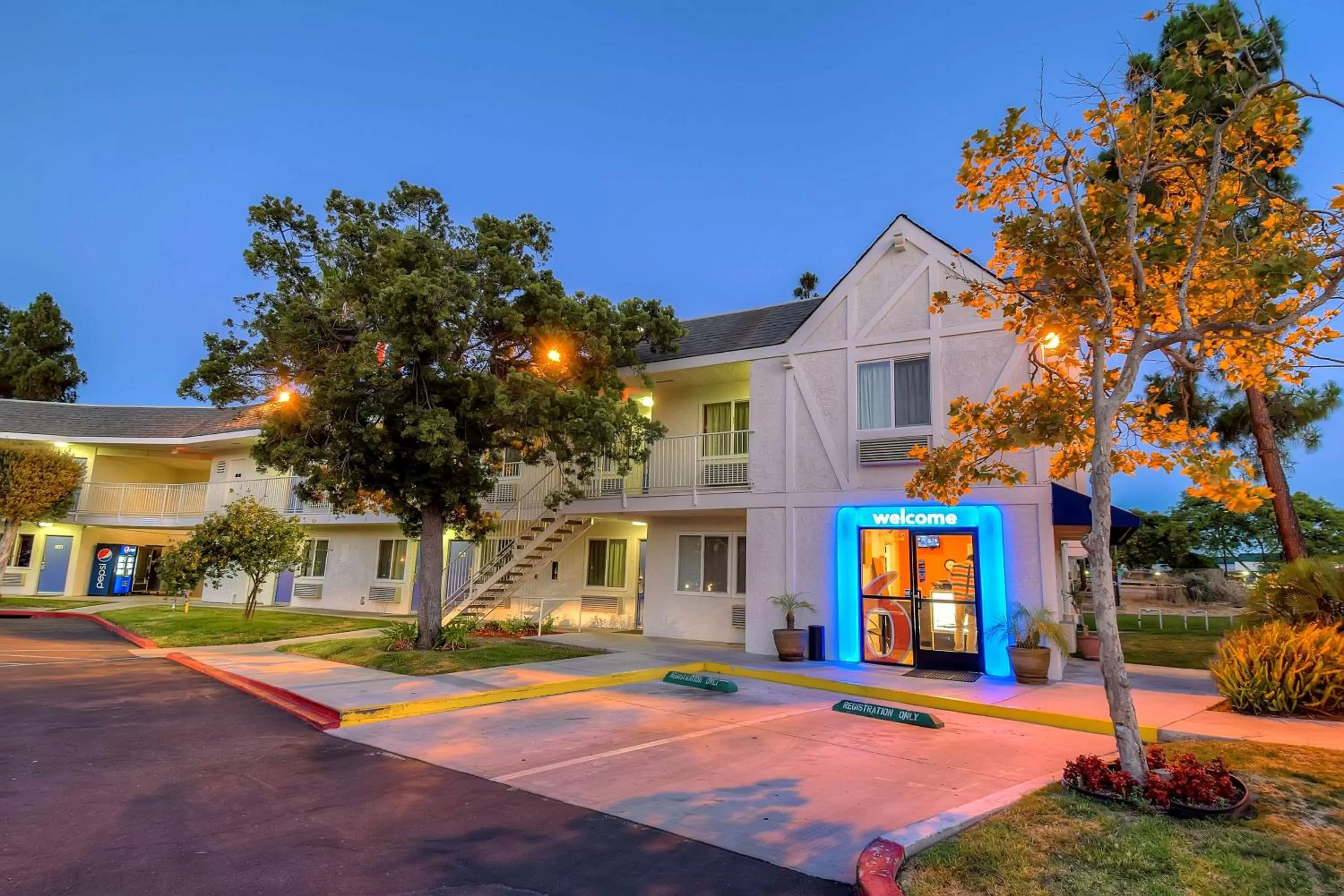 Property building in Motel 6-San Diego, CA - North