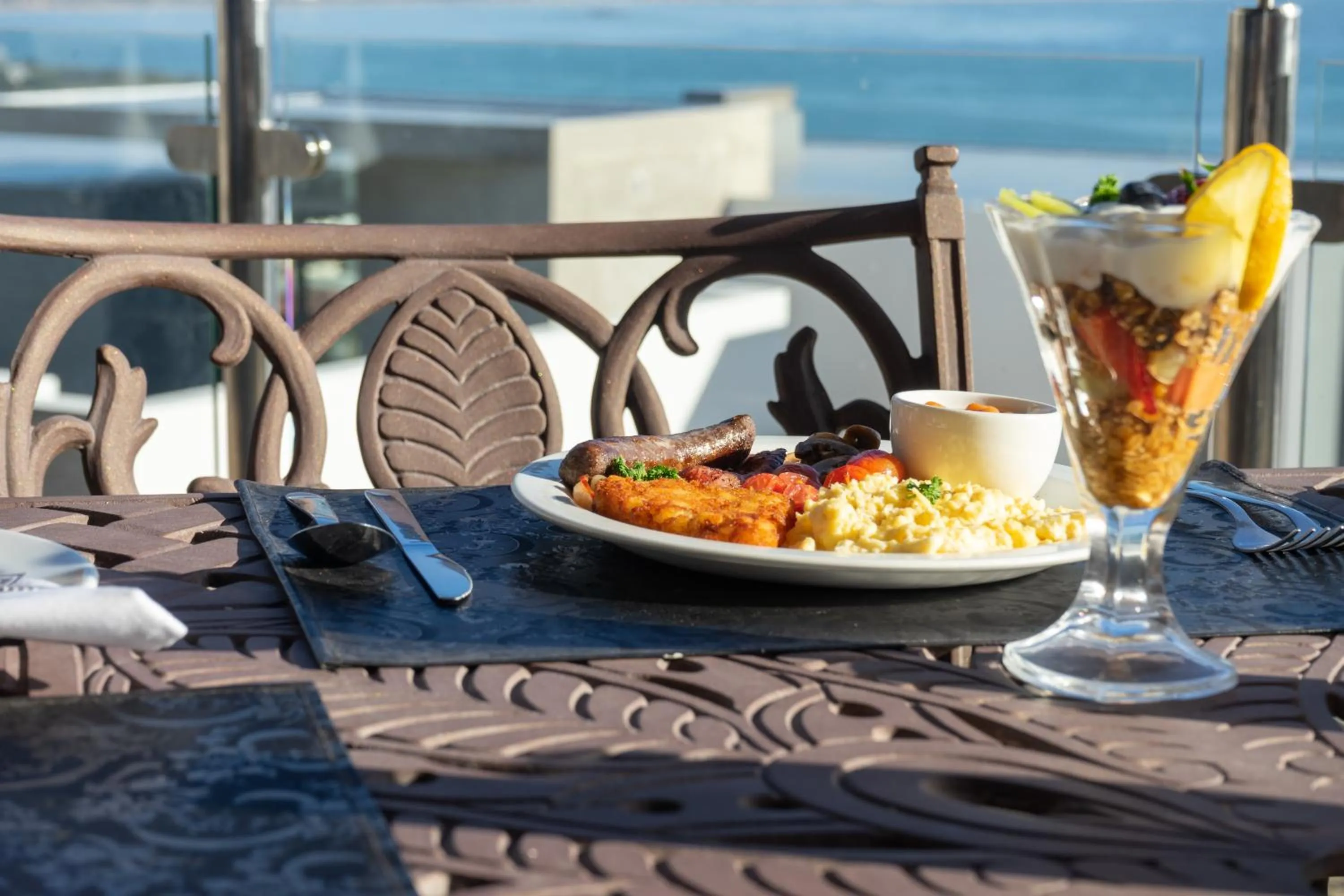 Breakfast in Bar-t-nique Guest House