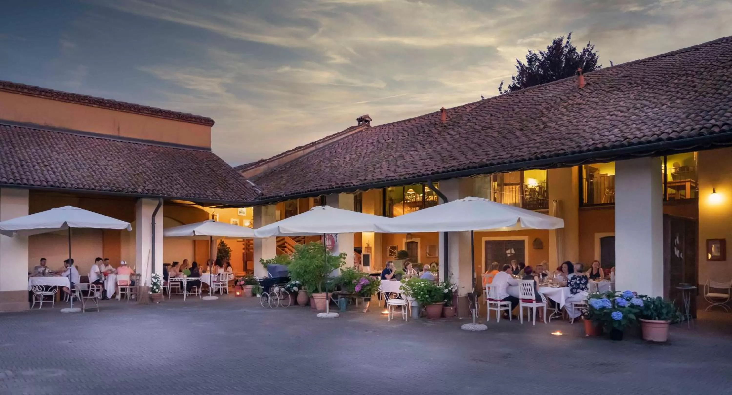 Restaurant/places to eat in Palazzo Cavagna Sangiuliani