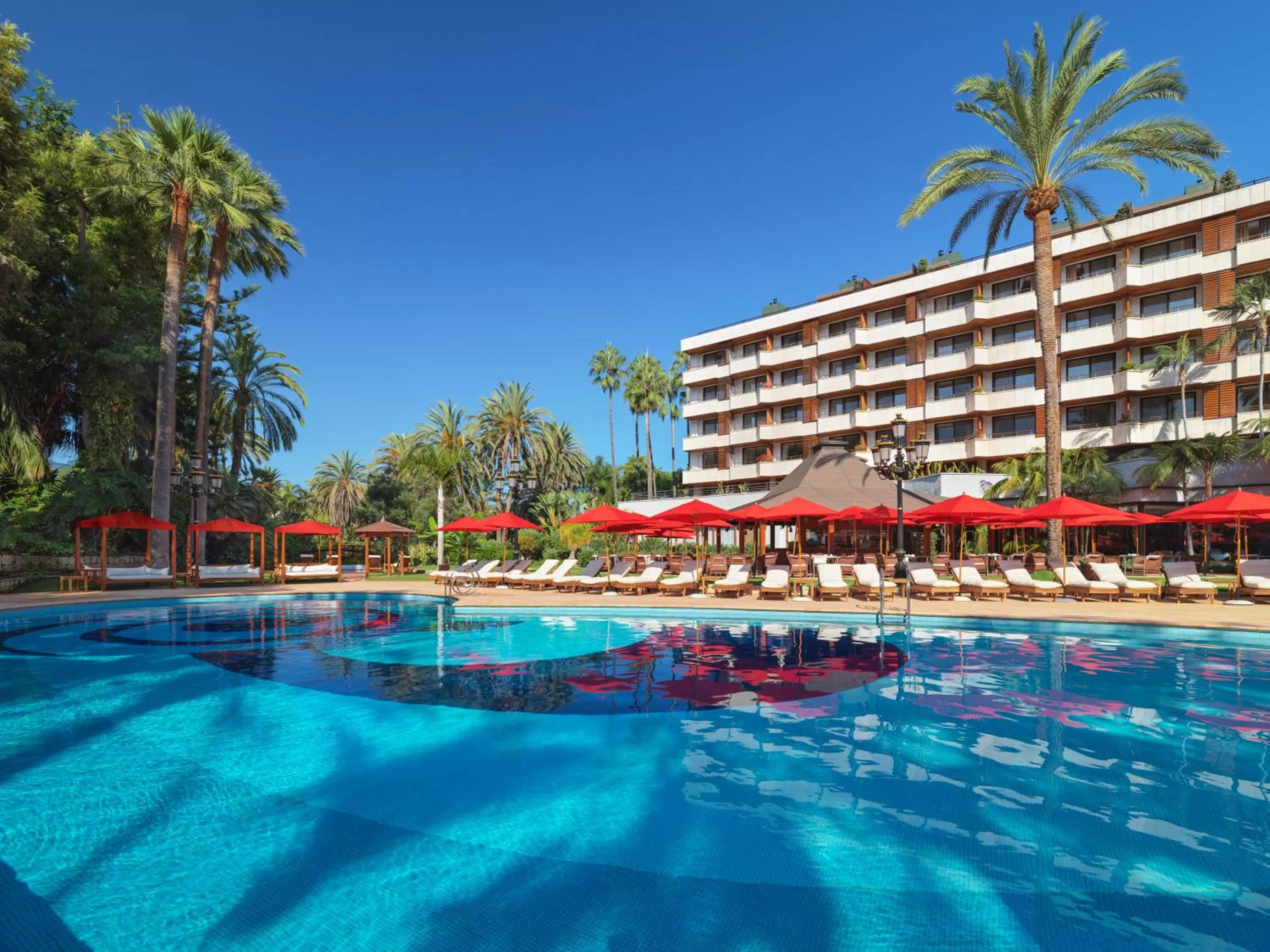 Swimming Pool in Hotel Botanico y Oriental Spa Garden