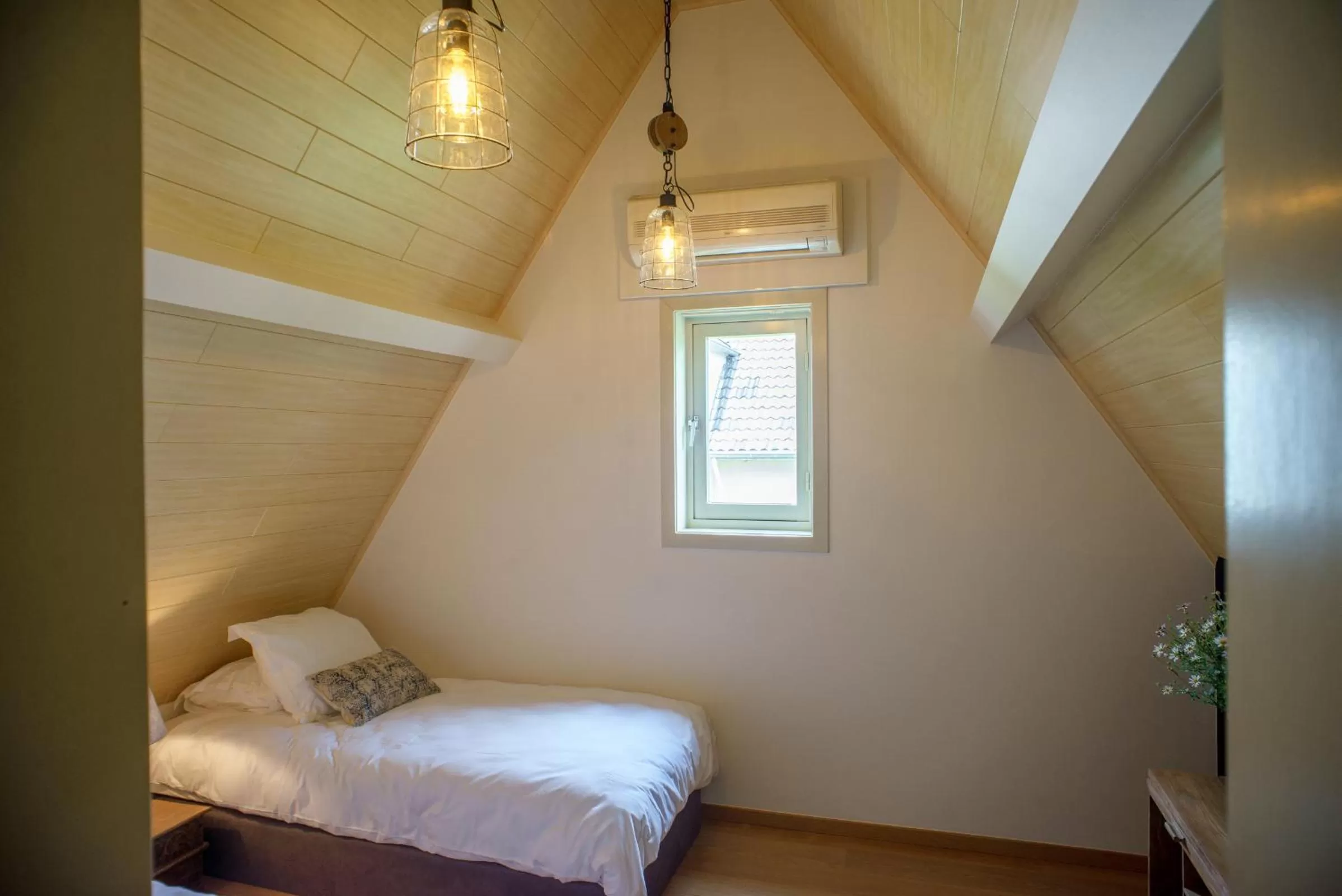 Bed in Villa Magdalena Eeklo