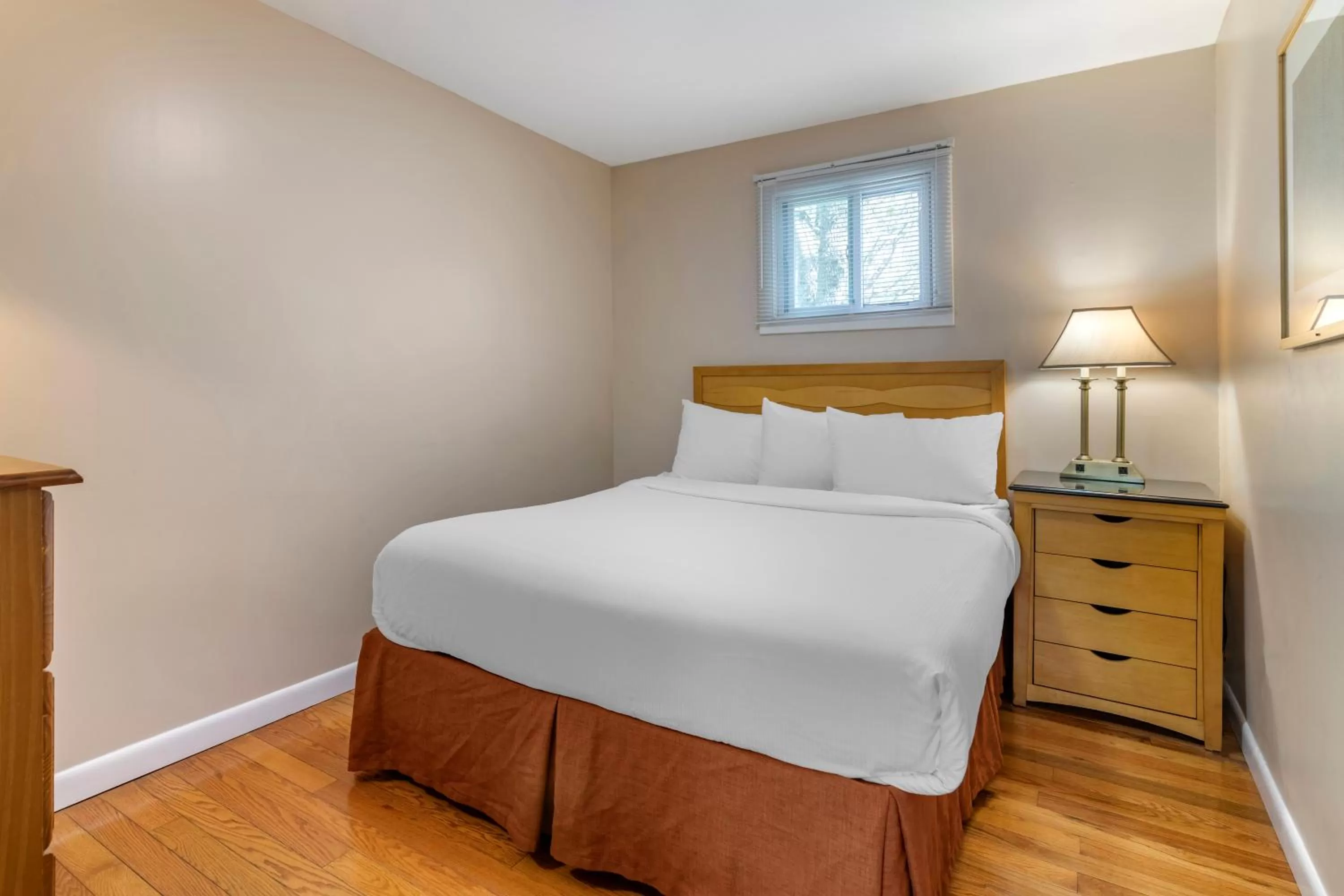 Bed in Anchor Inn and Cottages Wells-Ogunquit