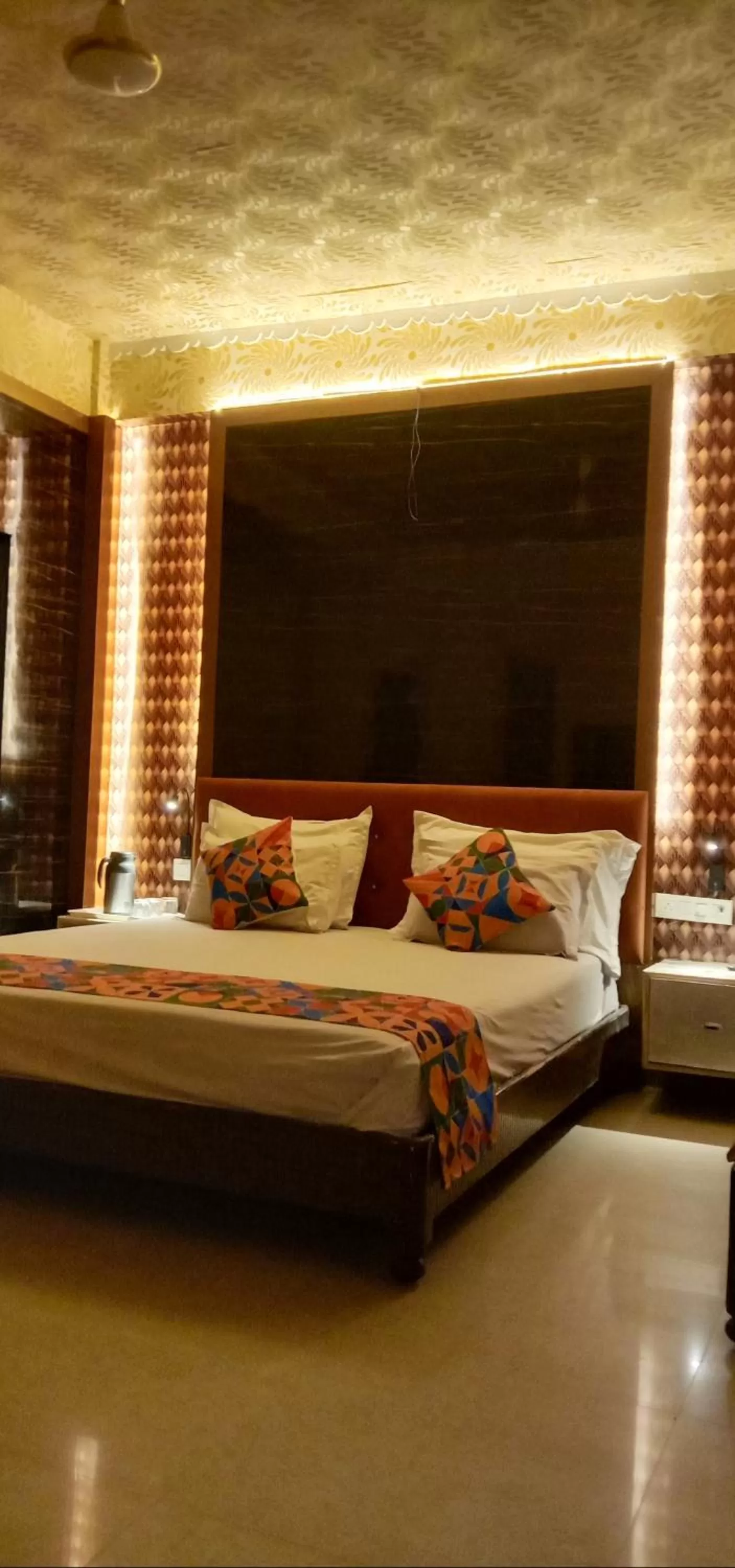 Bedroom, Bed in Hotel Omni Plaza