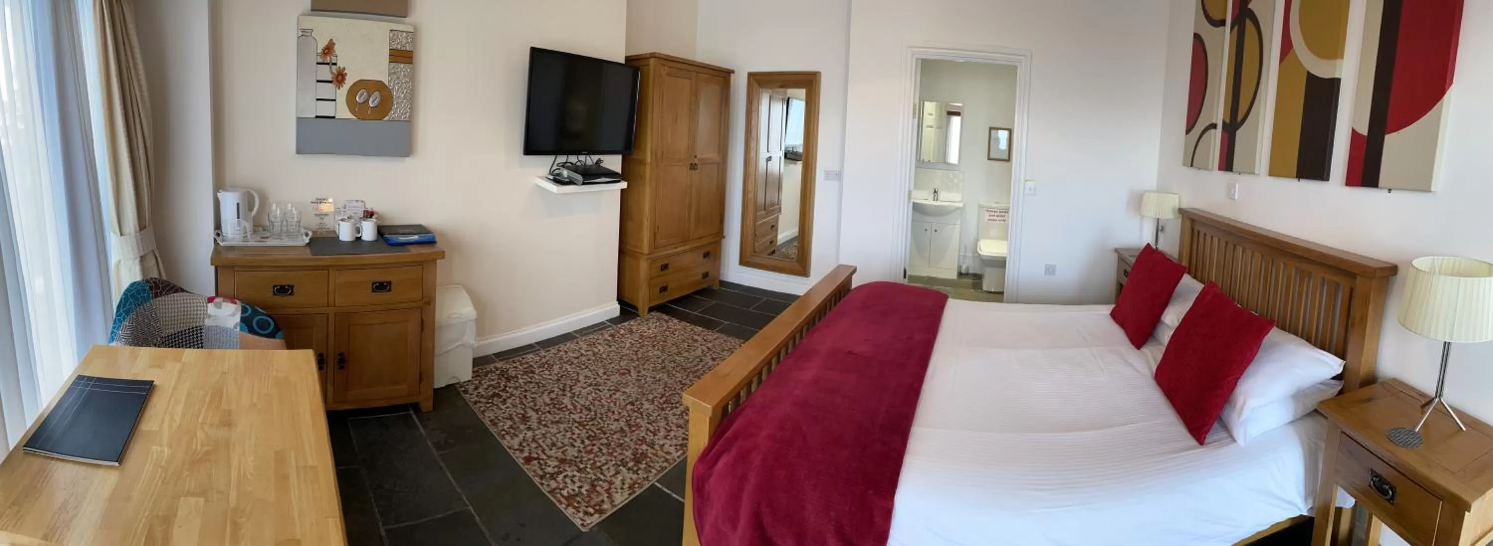 Deluxe Double Room with Sea View in Sawyers Bed and Breakfast