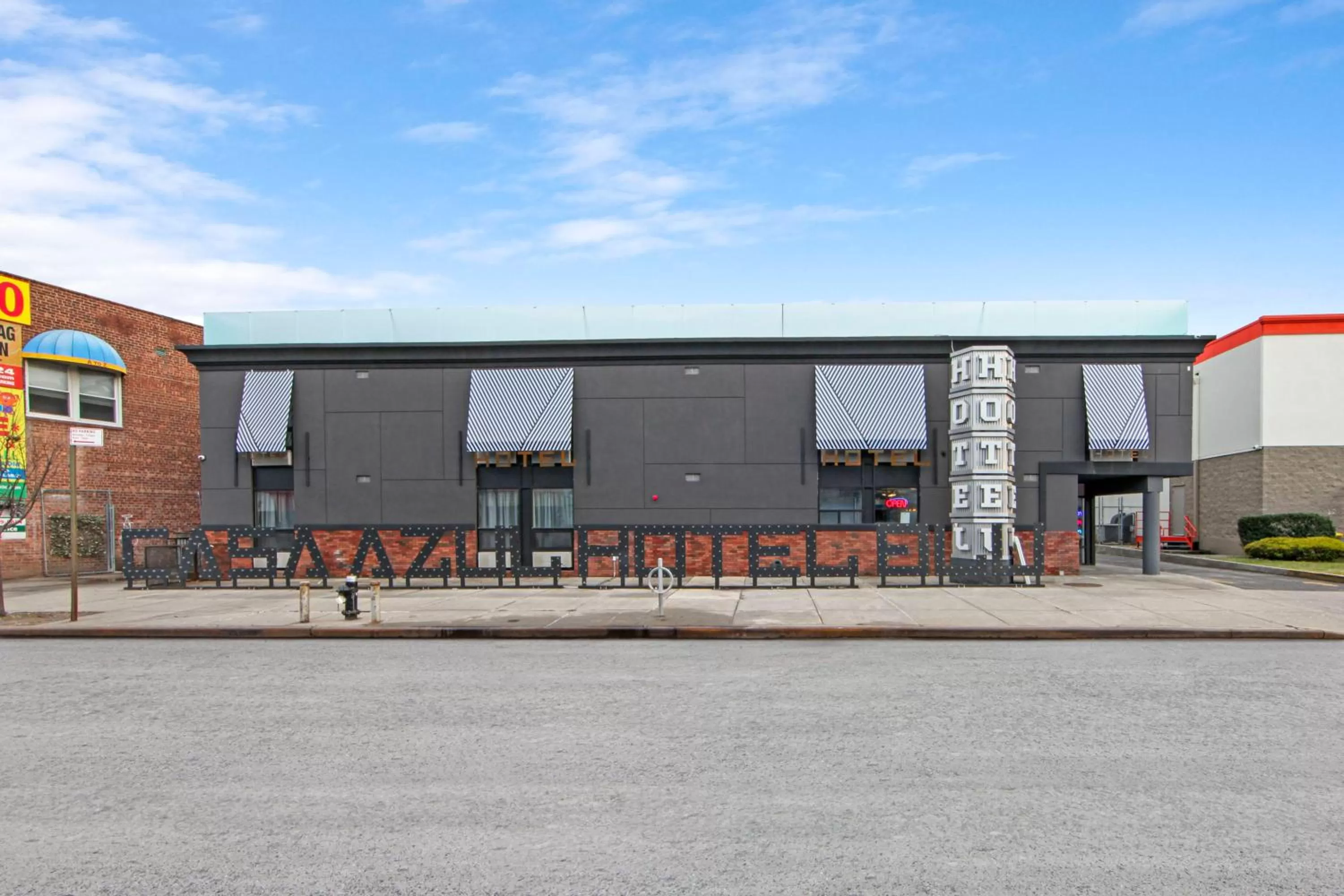 Property building in Casa Azul Hotel Blu-UBS Arena