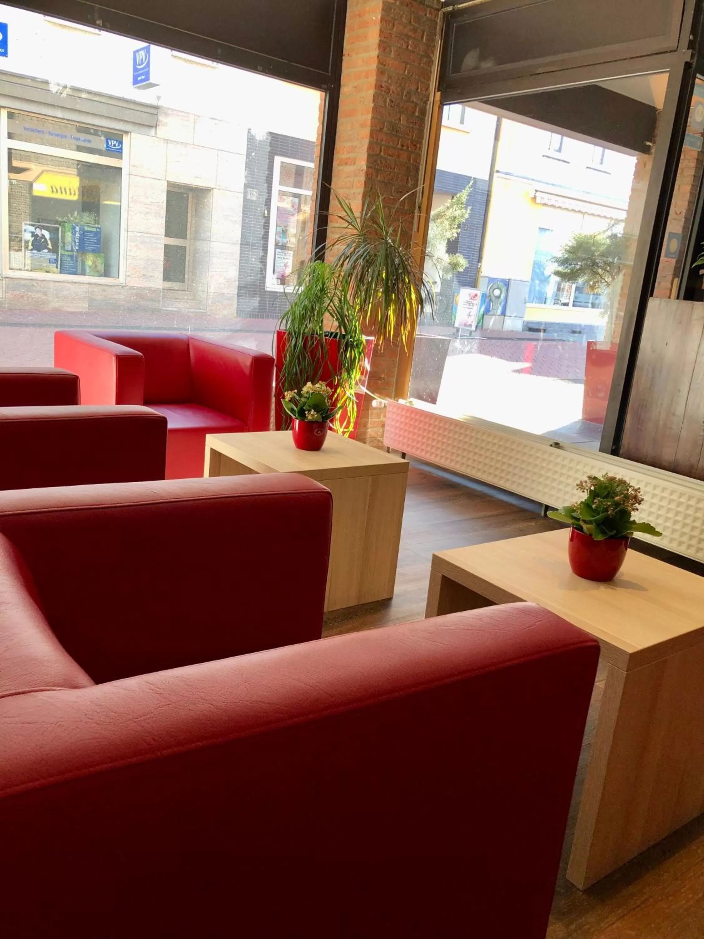 Lounge or bar in Montana Hotel Köln-Bonn Airport