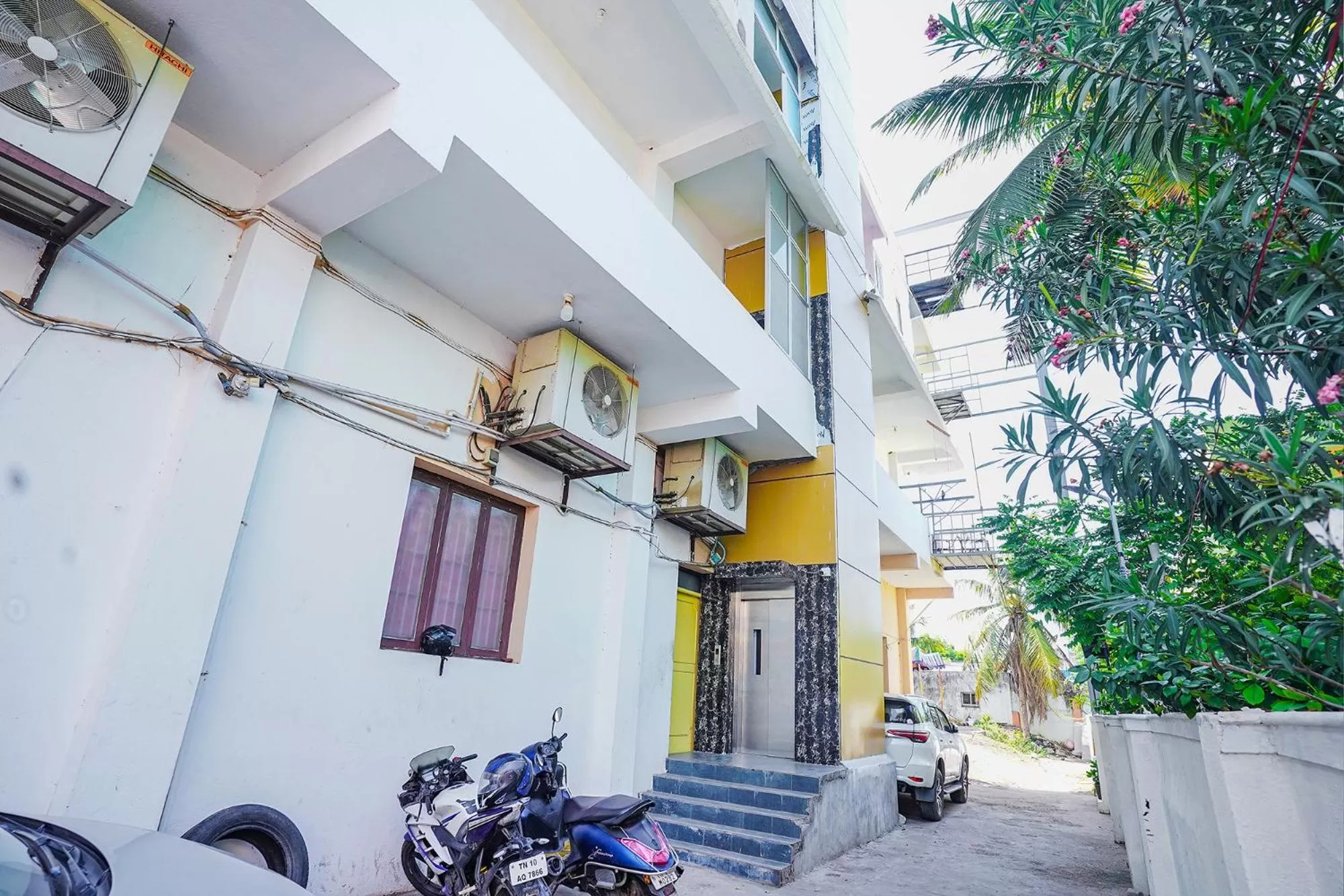 Property Building in FabExpress IT Park, Pallikaranai
