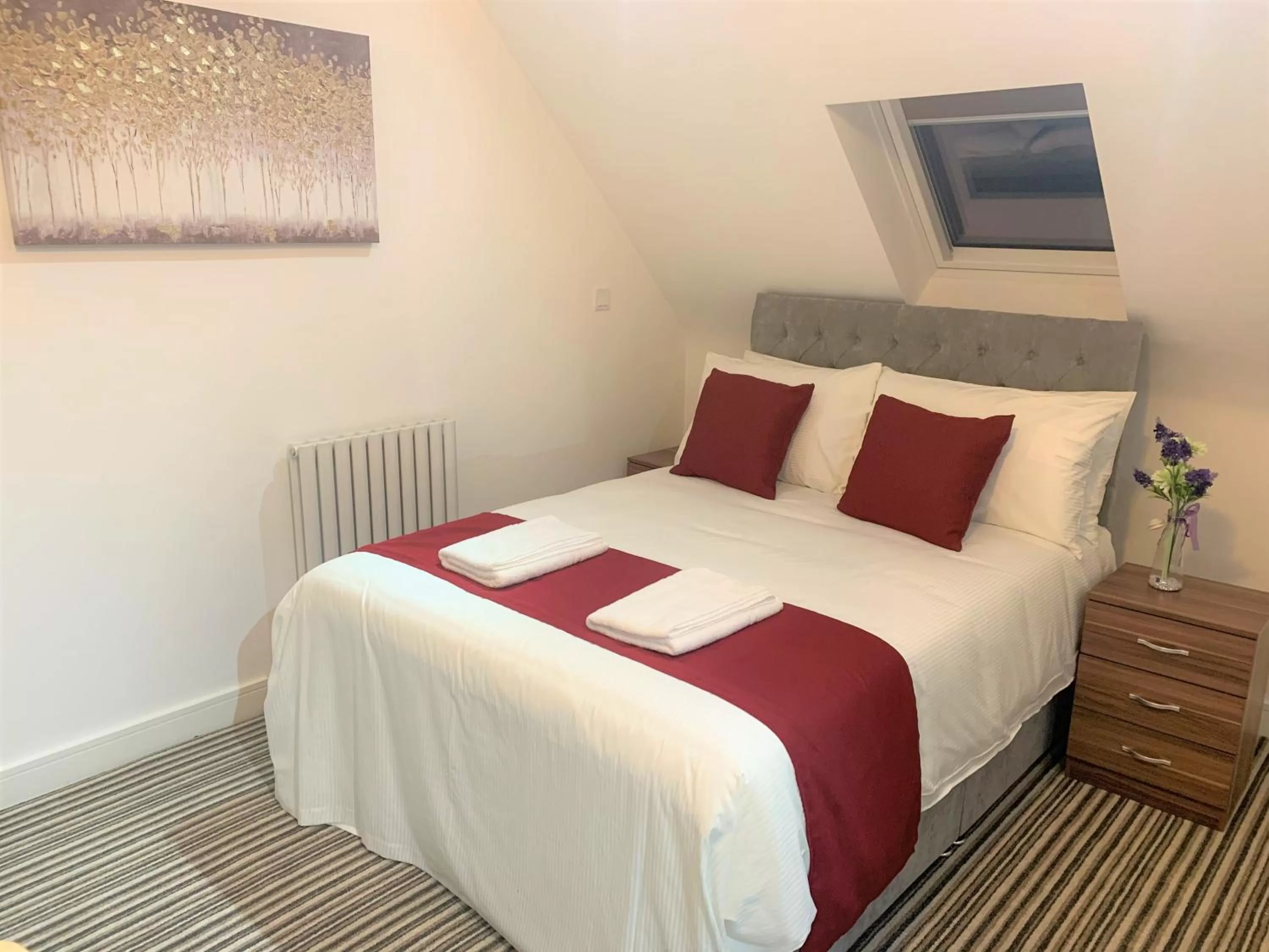 Bed in Green View Hotel Near Dartford