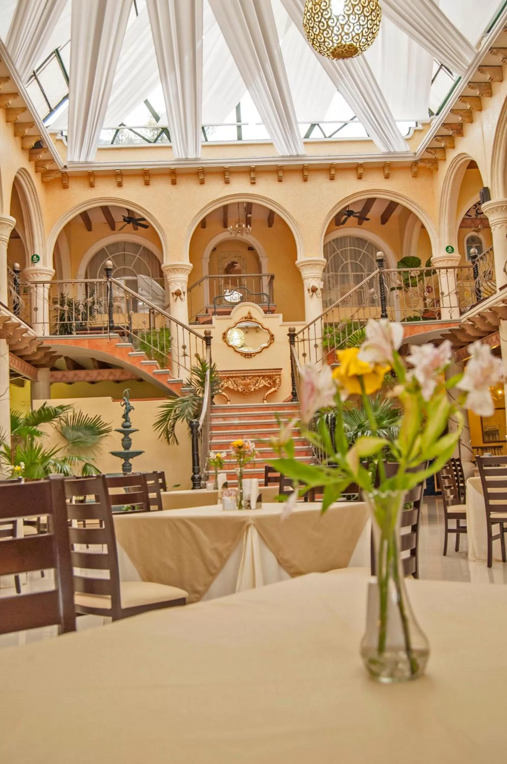 Restaurant/places to eat in Centro Hotel Villa las Margaritas