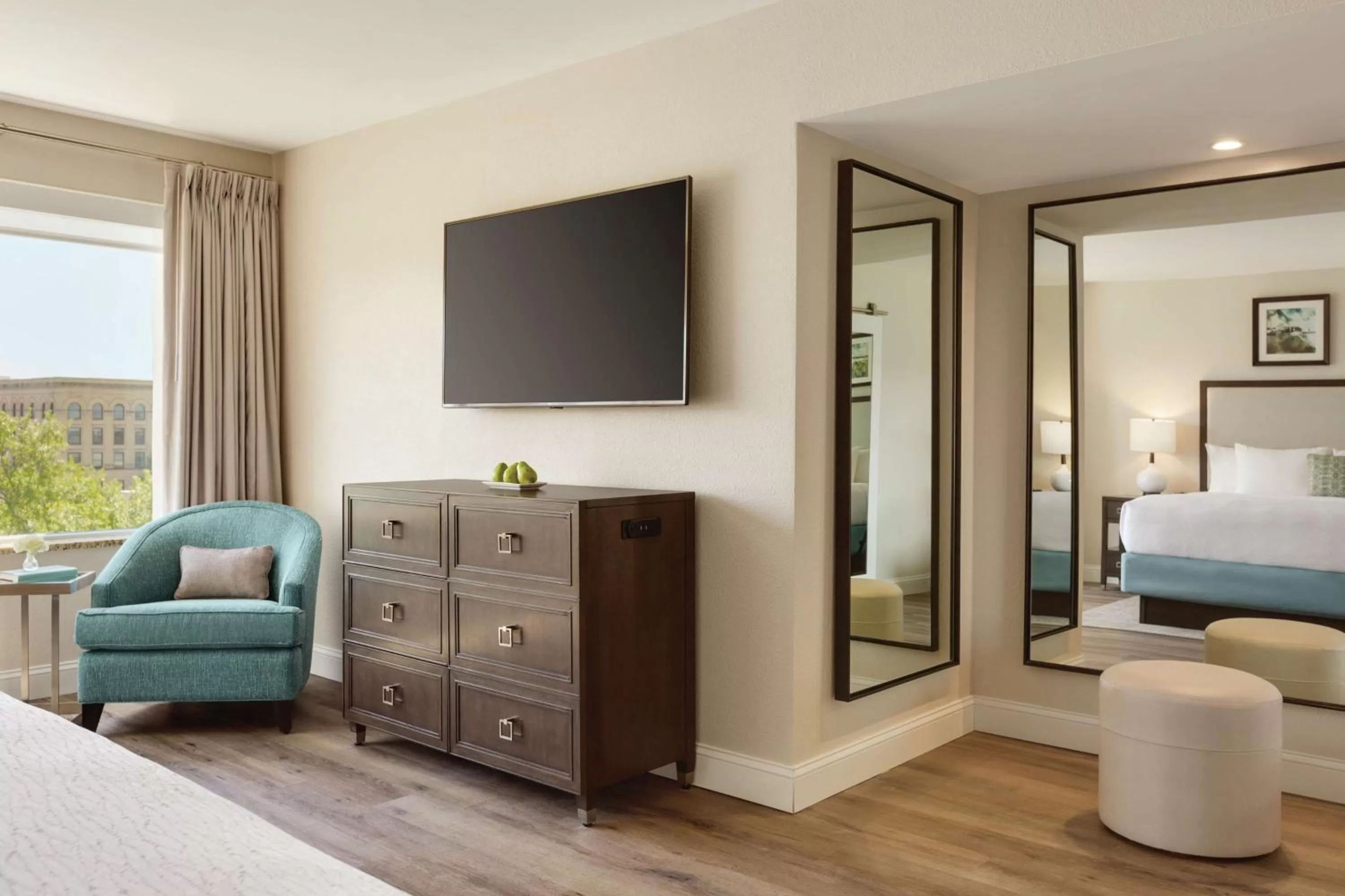 Living room, Bed in Hotel Ballast Wilmington, Tapestry Collection by Hilton