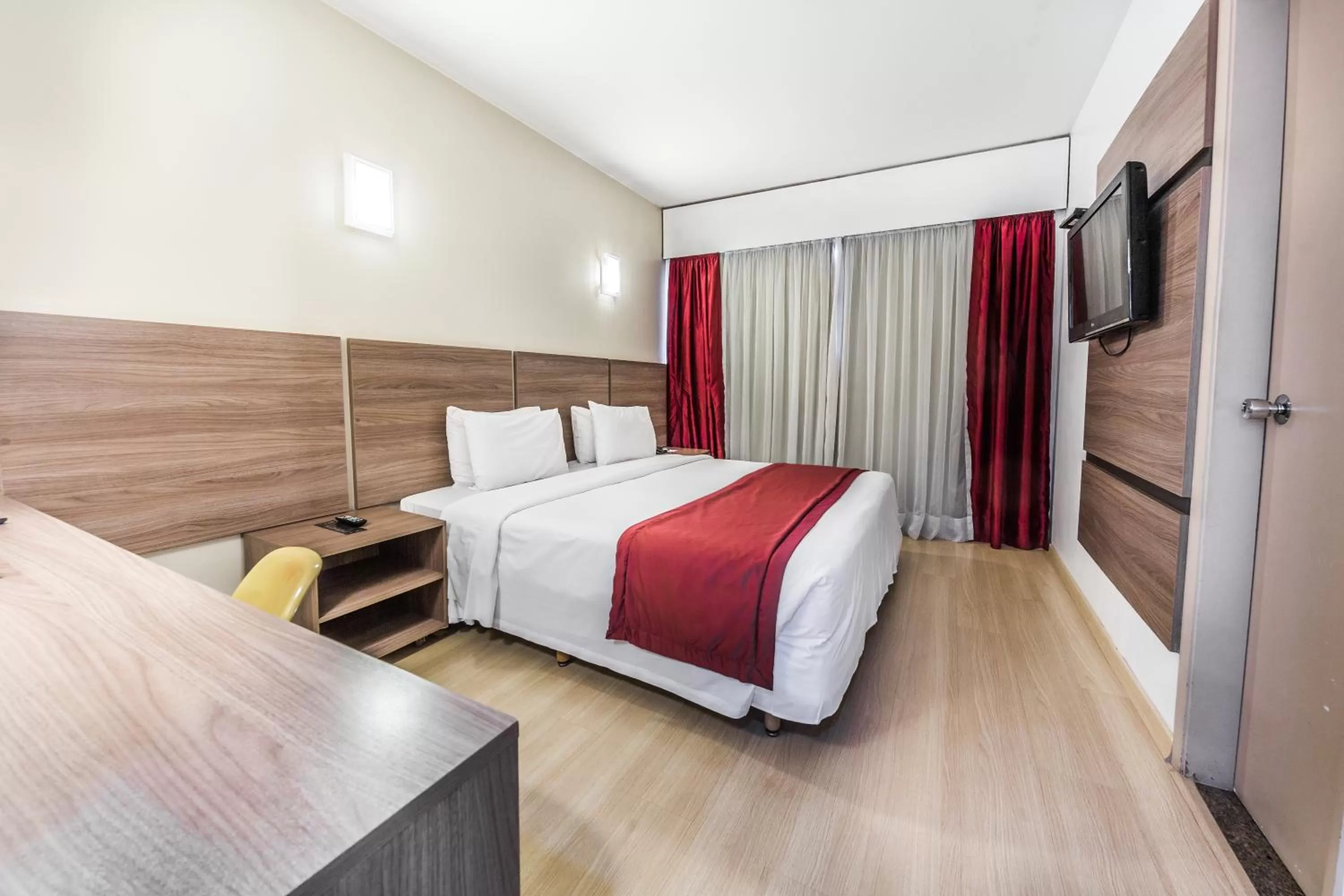 Bed in América Bittar Hotel