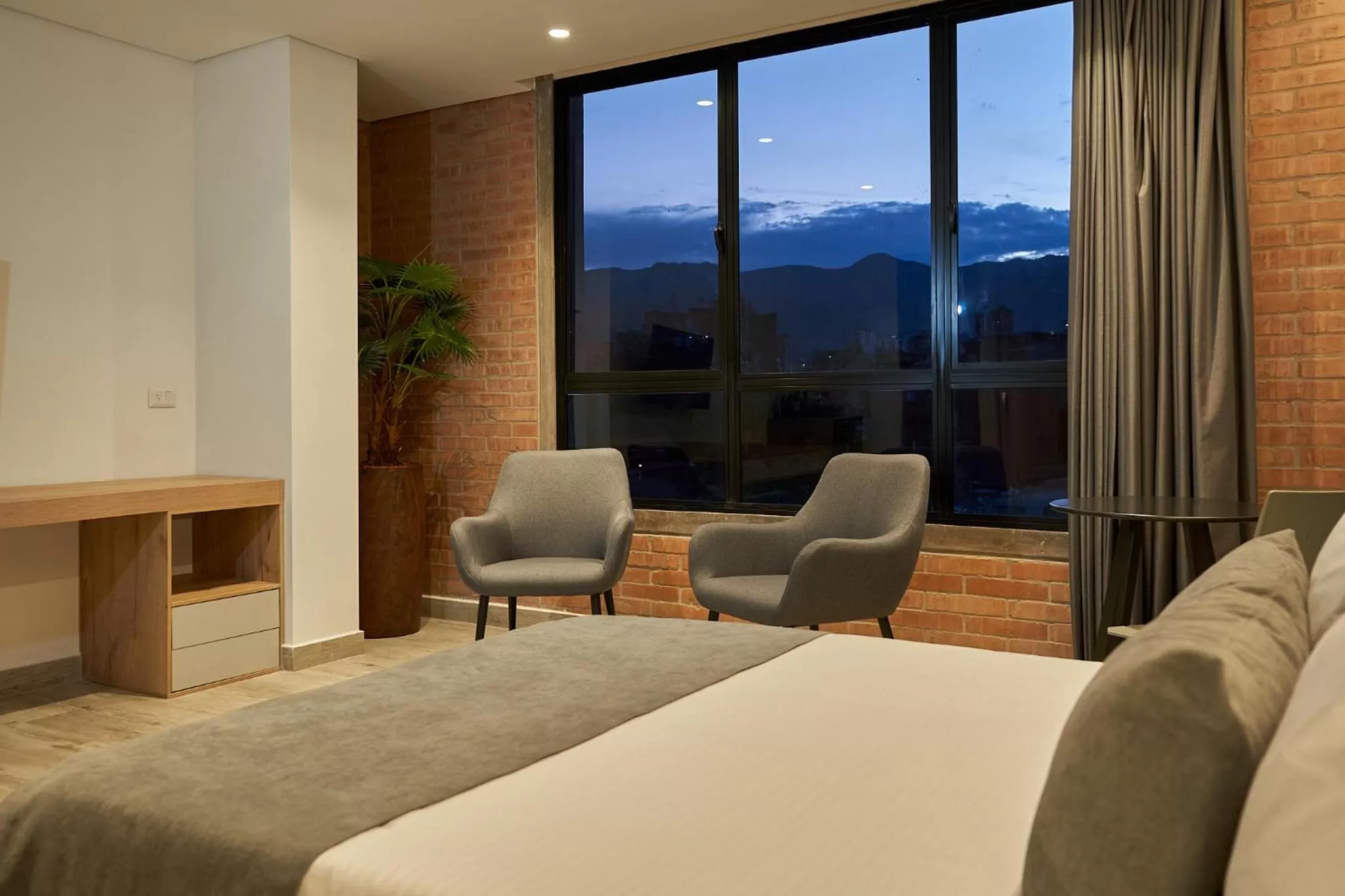 Photo of the whole room, Bed in Eutopiq Hotel