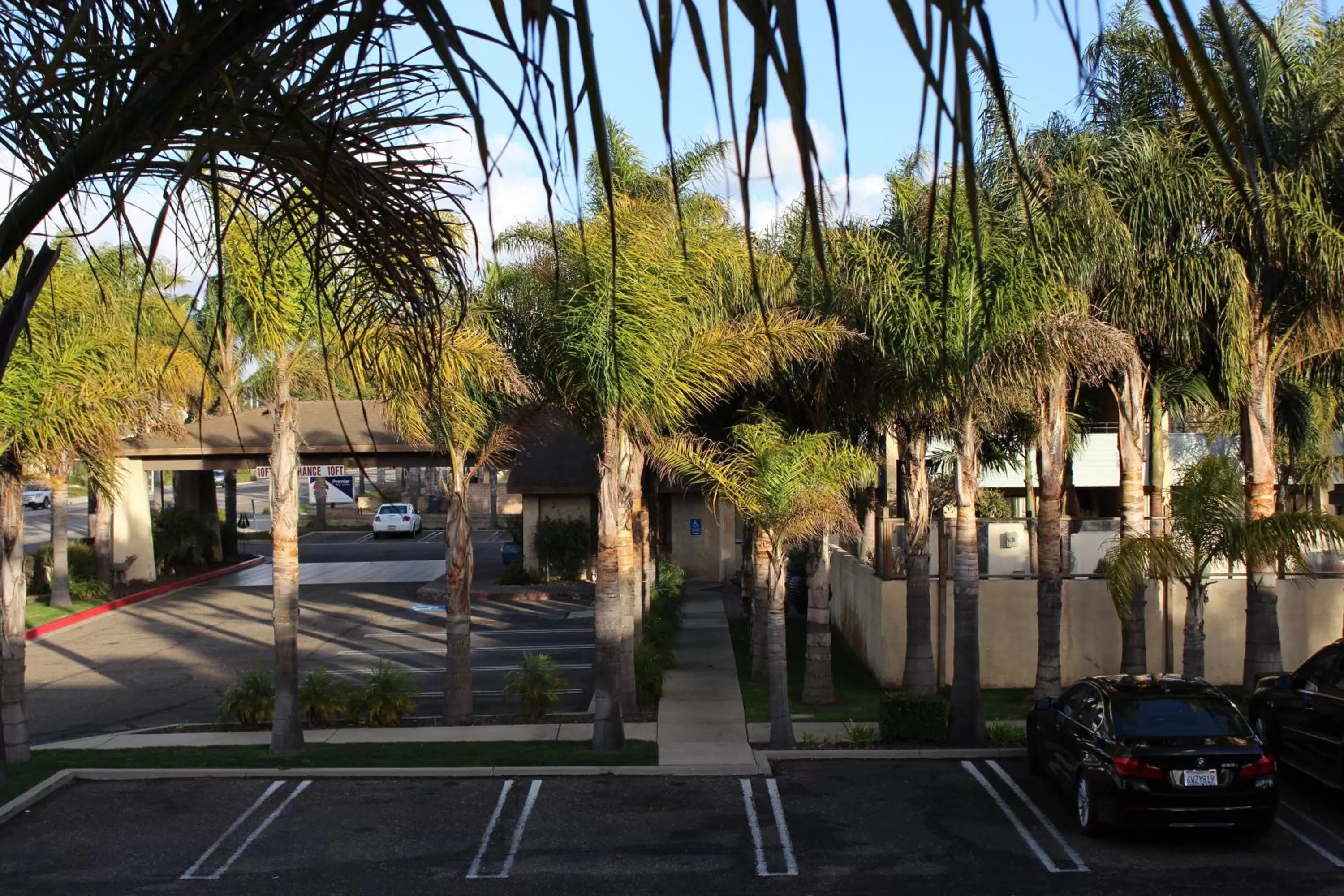 Property building in O'Cairns Inn and Suites