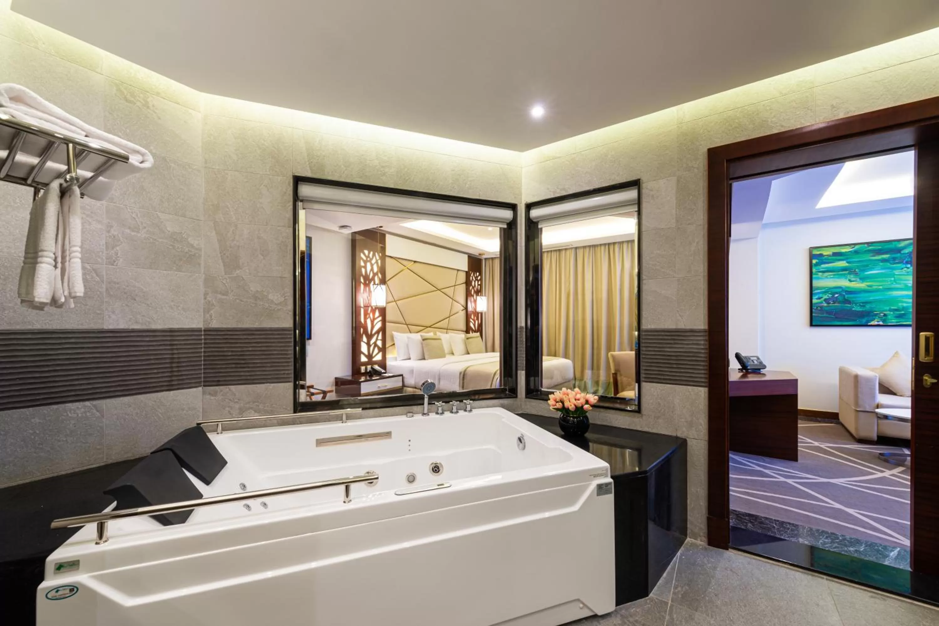 Bathroom, Bed in Blue Diamond Hotel Jeddah