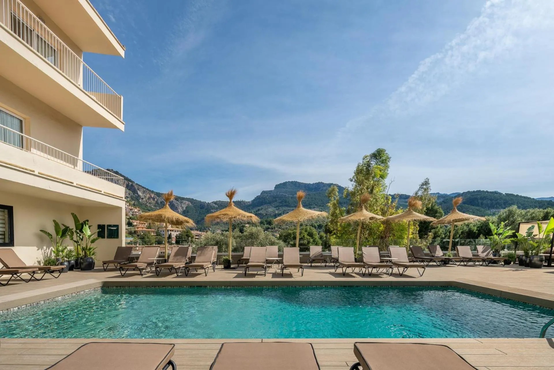 Swimming pool in Hotel Eden Nord Soller