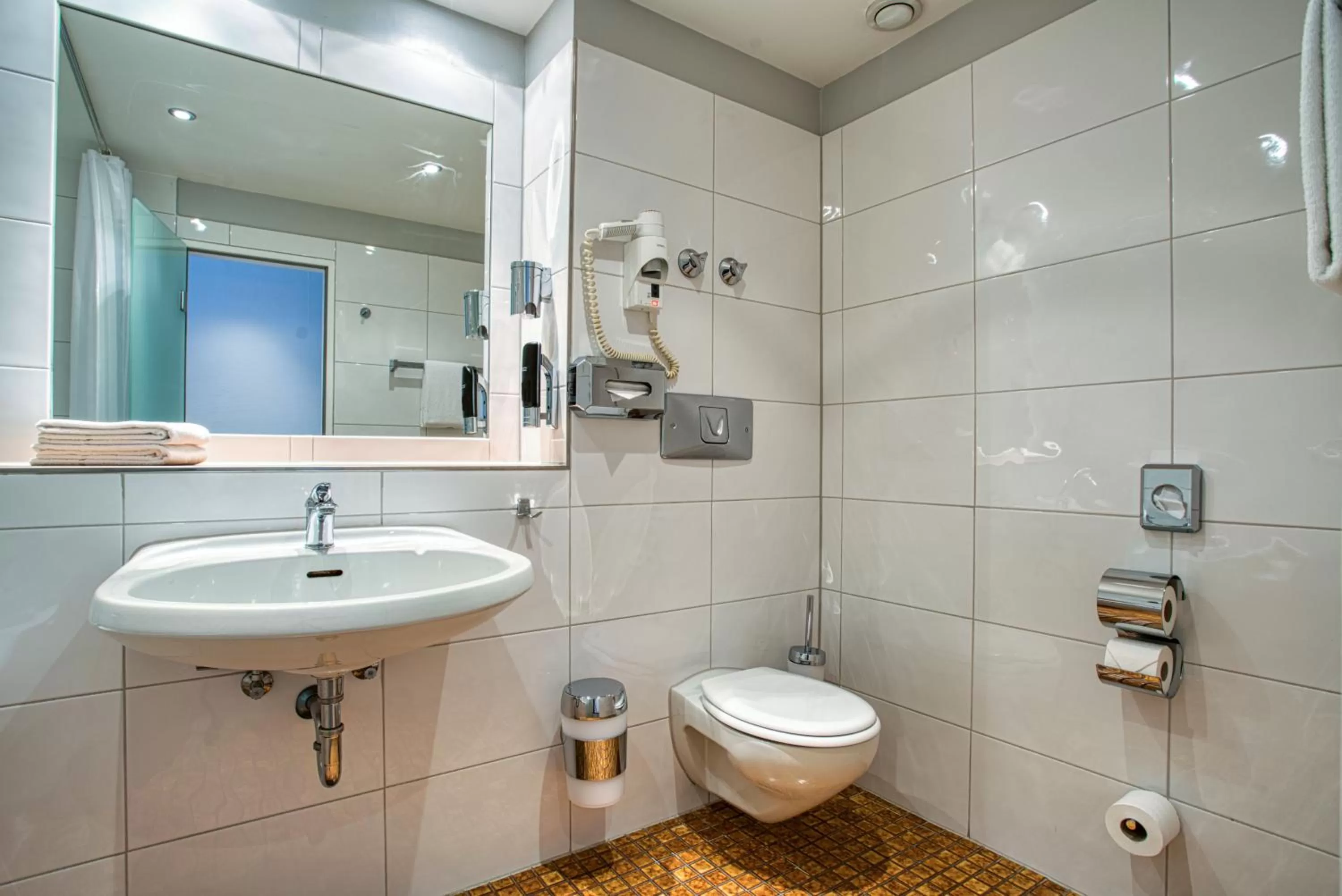 Bathroom in Centro Hotel Kommerz