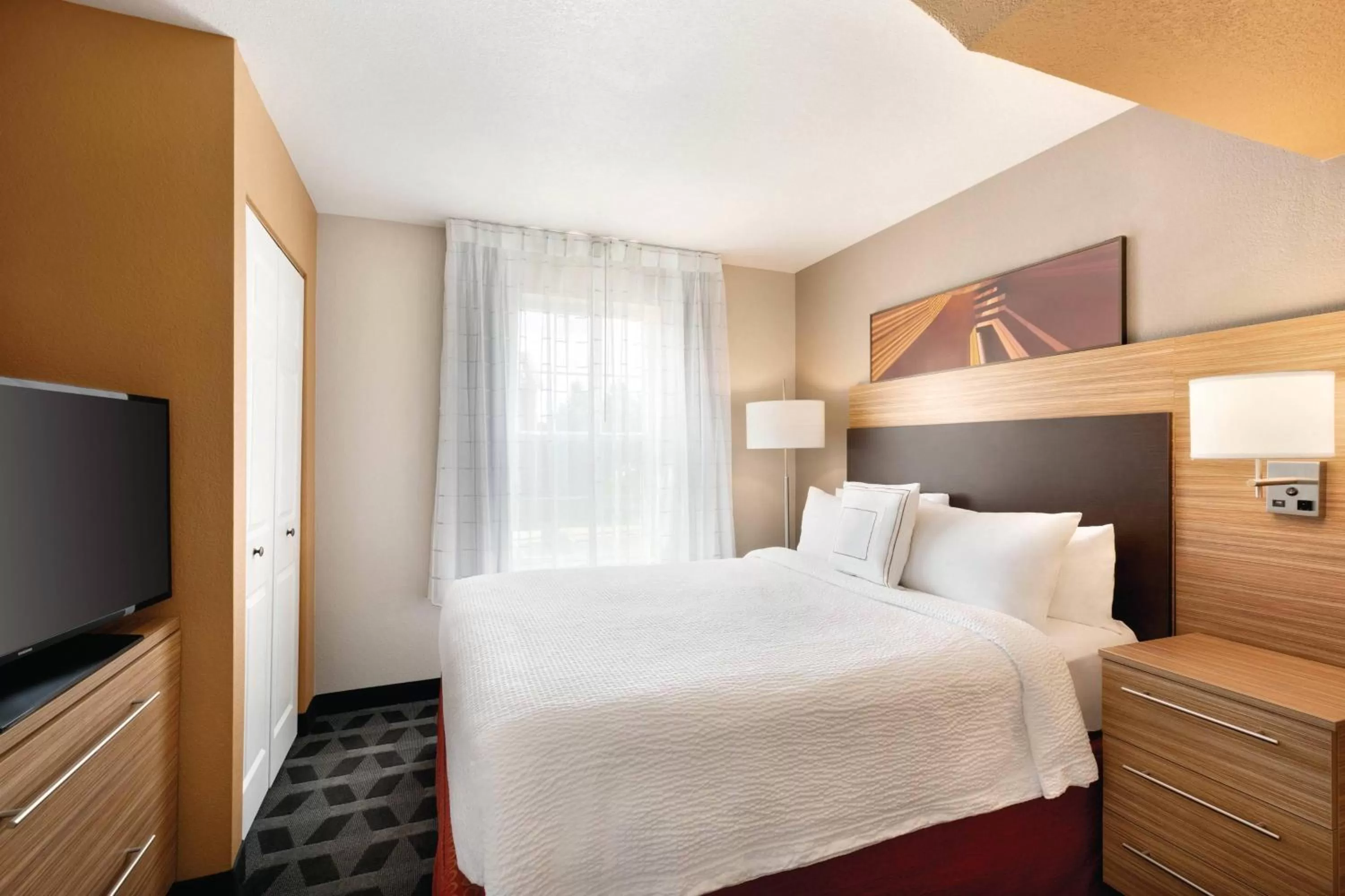 Bedroom, Bed in TownePlace Suites Denver Southeast