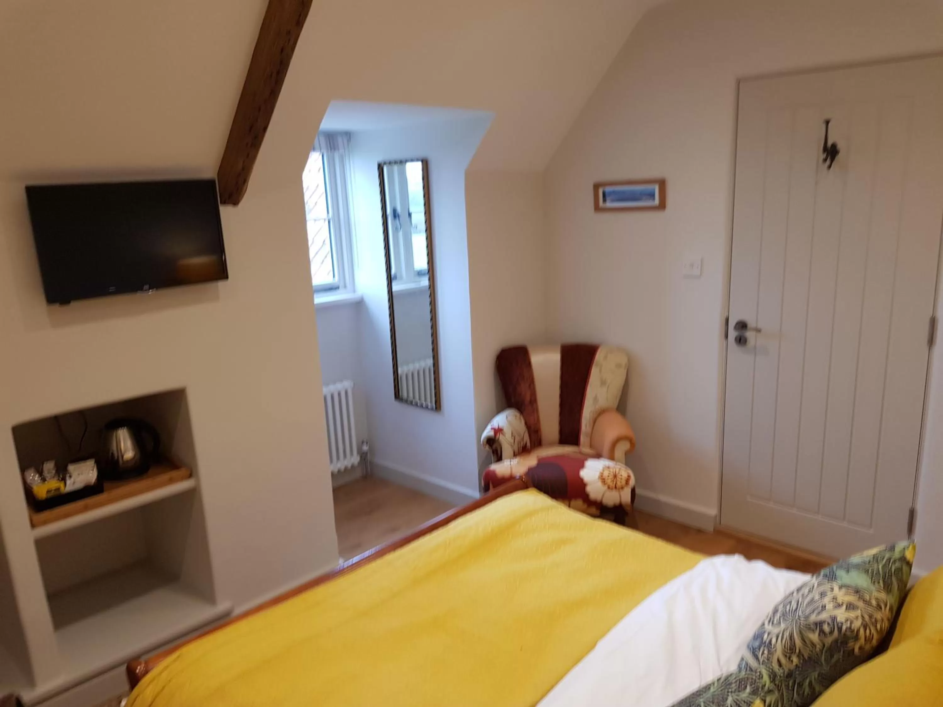 Bed in Keepers Cottage Guest House