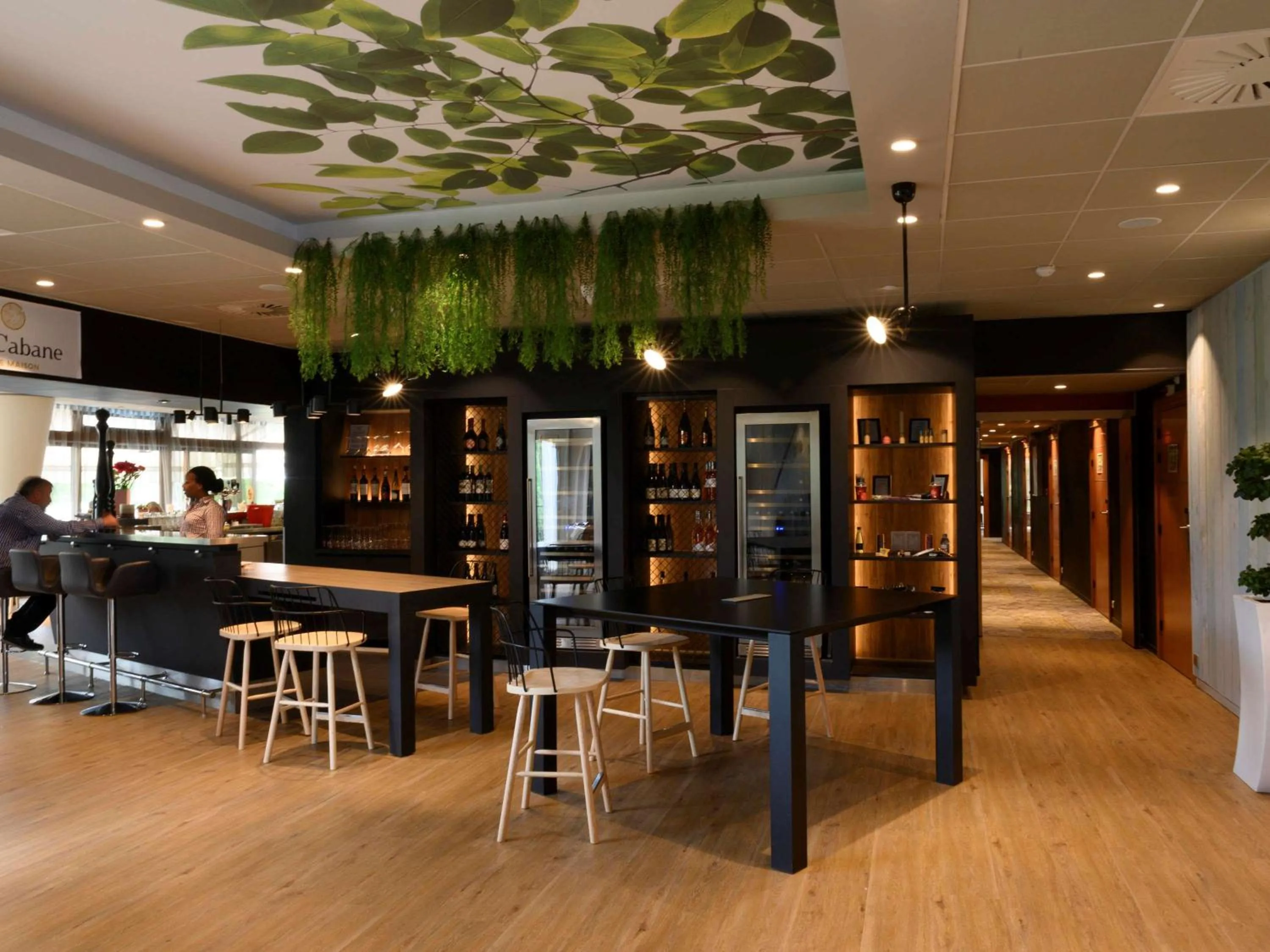 Restaurant/places to eat in Novotel Paris Créteil Le Lac