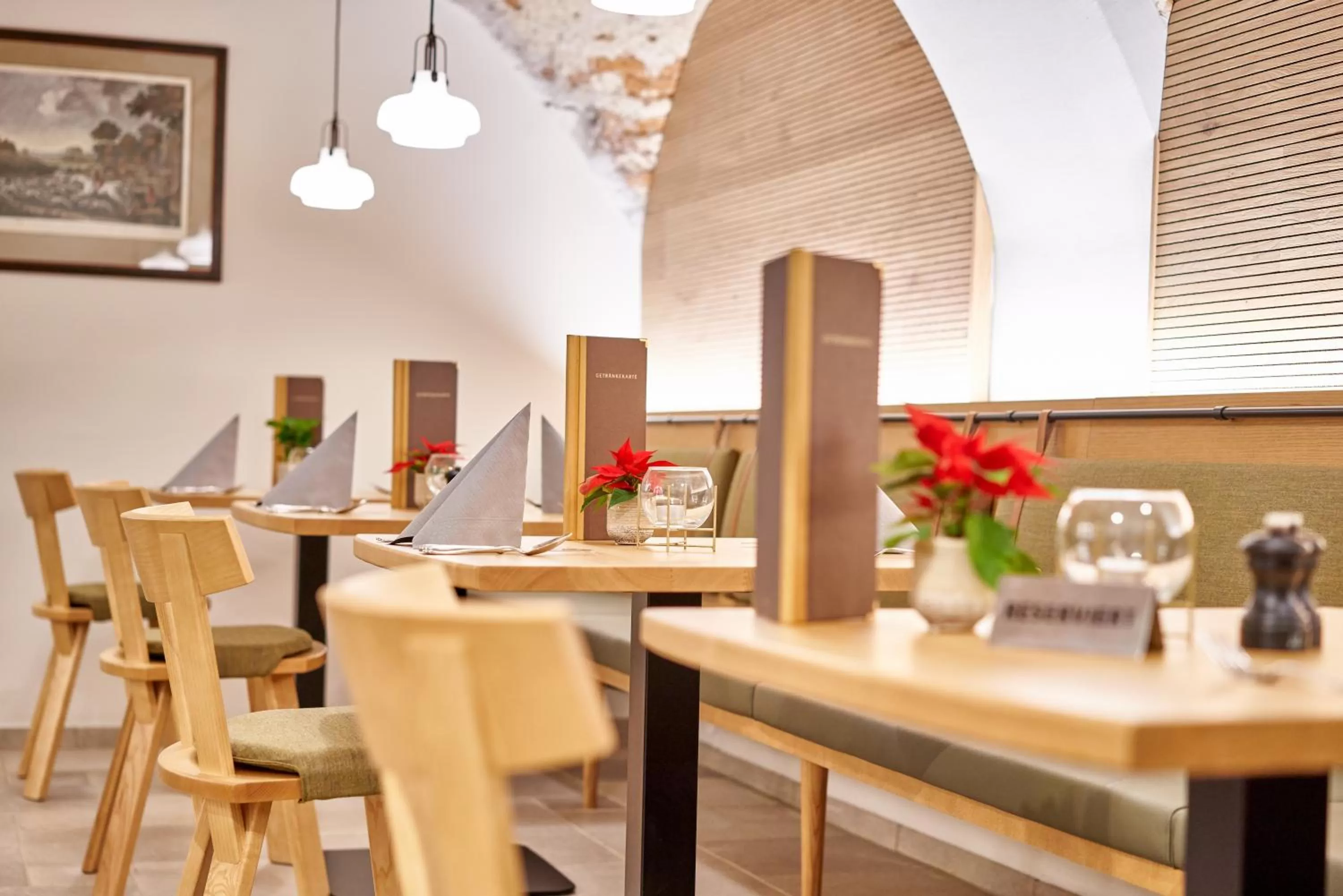 Restaurant/places to eat in Hotel Maxlhaid