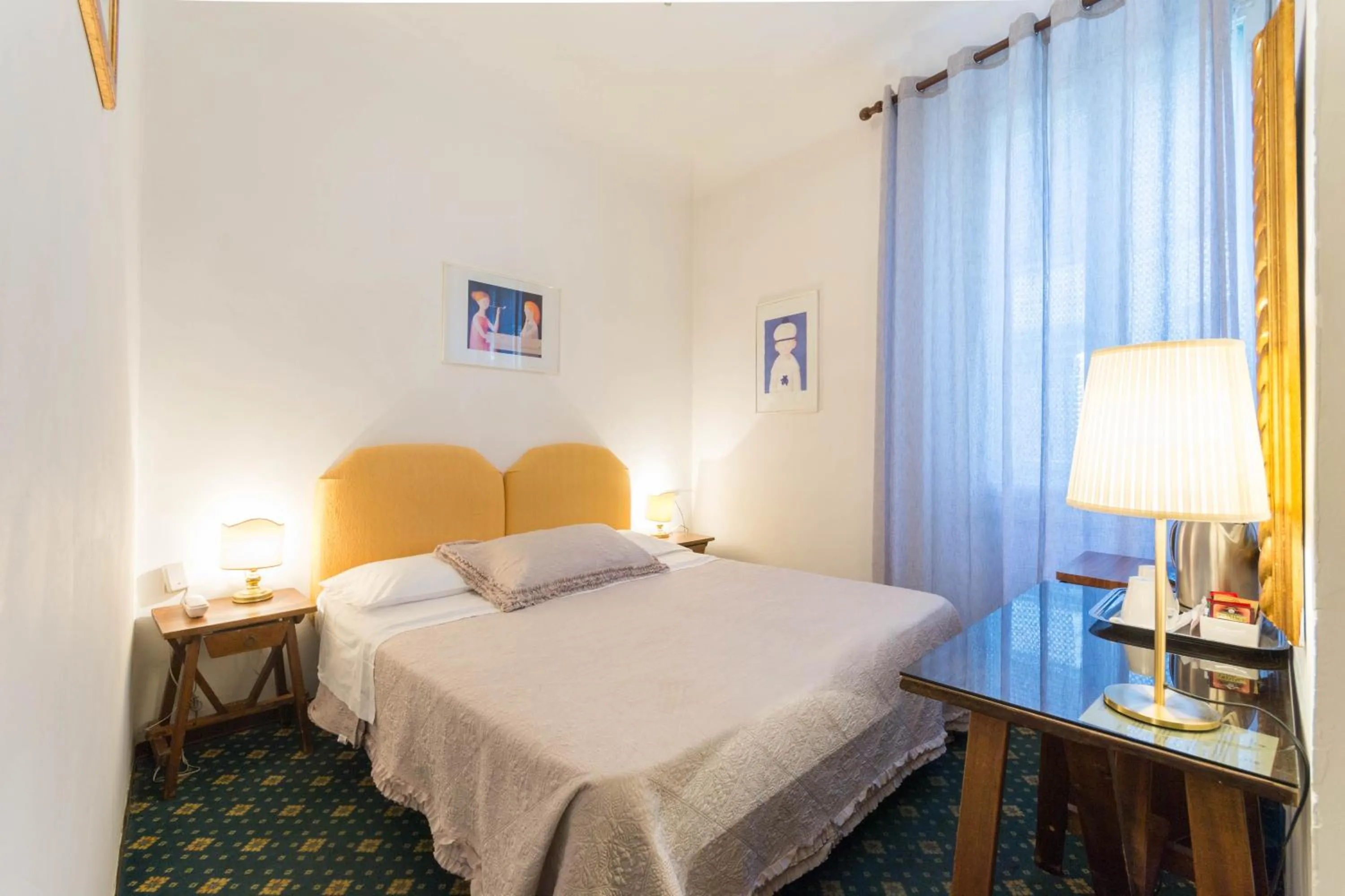 Photo of the whole room, Bed in Hotel Rex