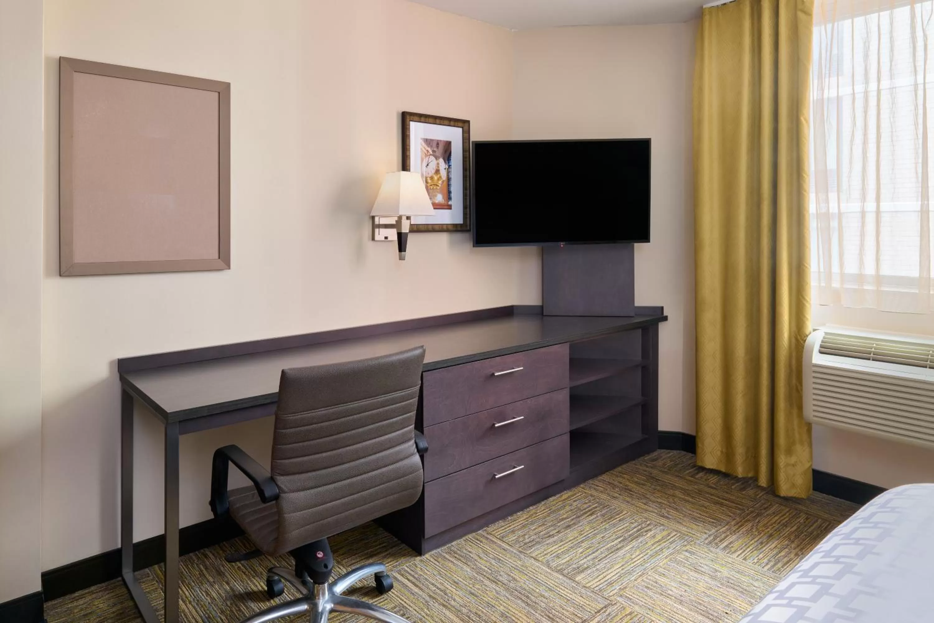 TV and multimedia, Bed in Candlewood Suites NYC -Times Square by IHG