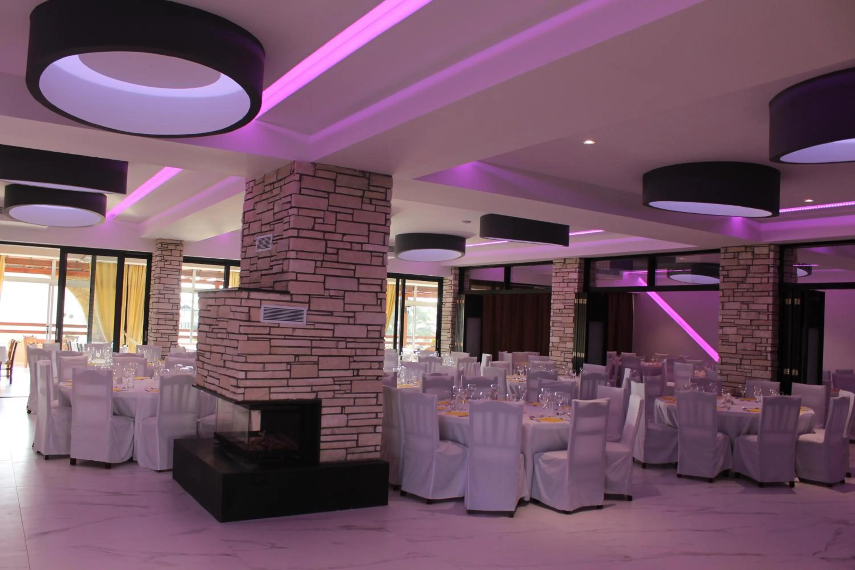 Banquet/Function facilities in Petsas Apartments