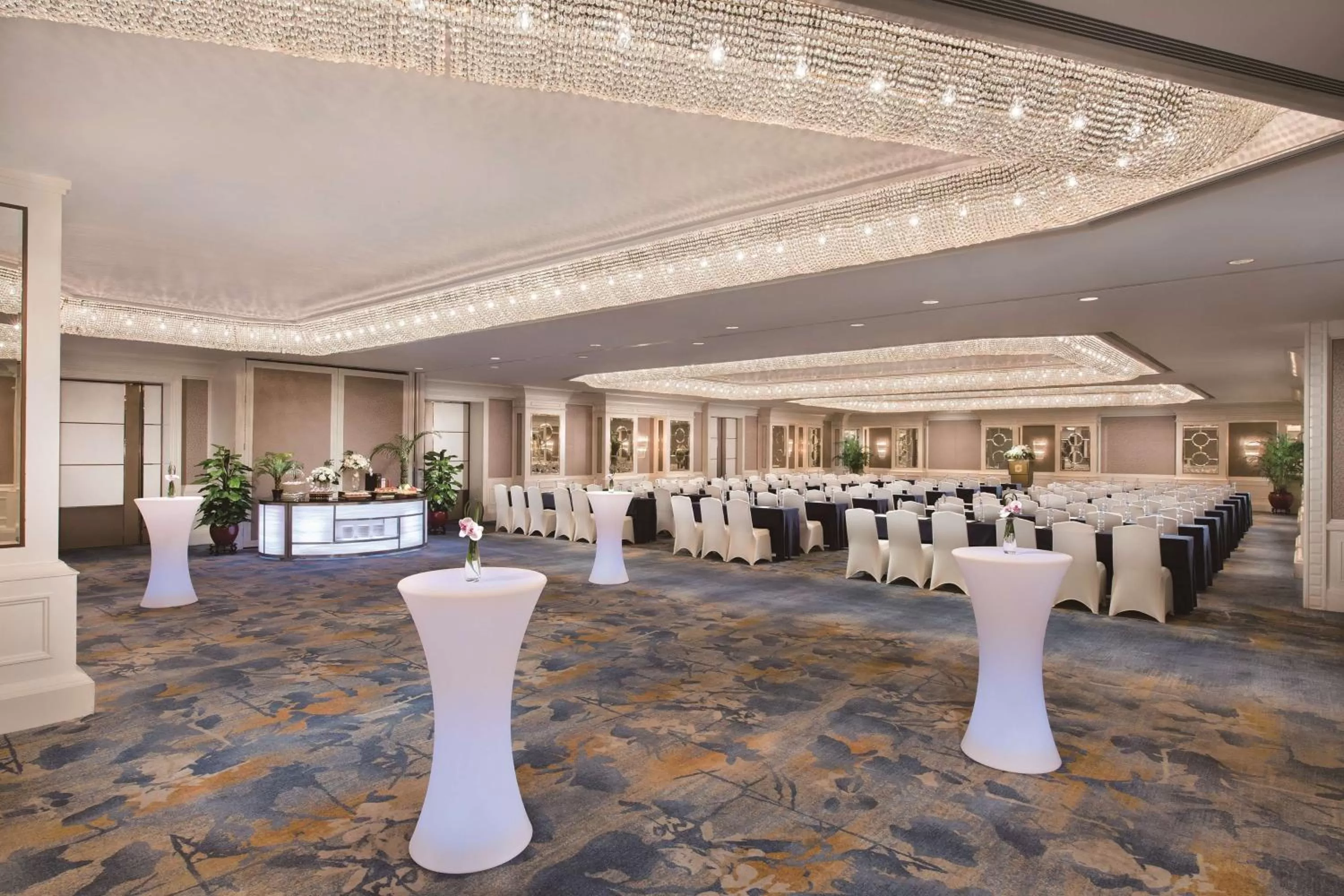 Other in Shangri-La Shenzhen - Nearby Luohu Border, Outdoor Swimming Pool