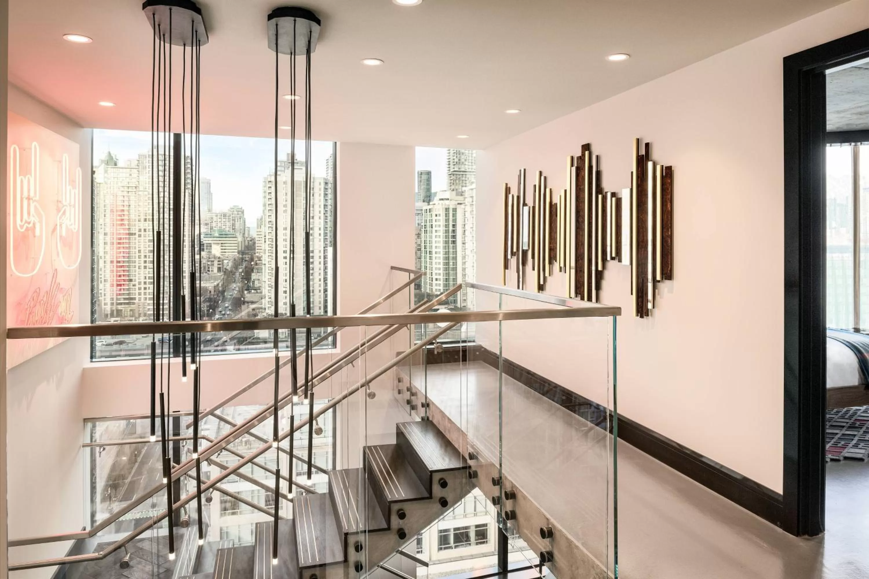 Photo of the whole room in the DOUGLAS, Autograph Collection