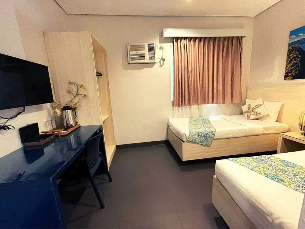 Bed in Treetop Suites