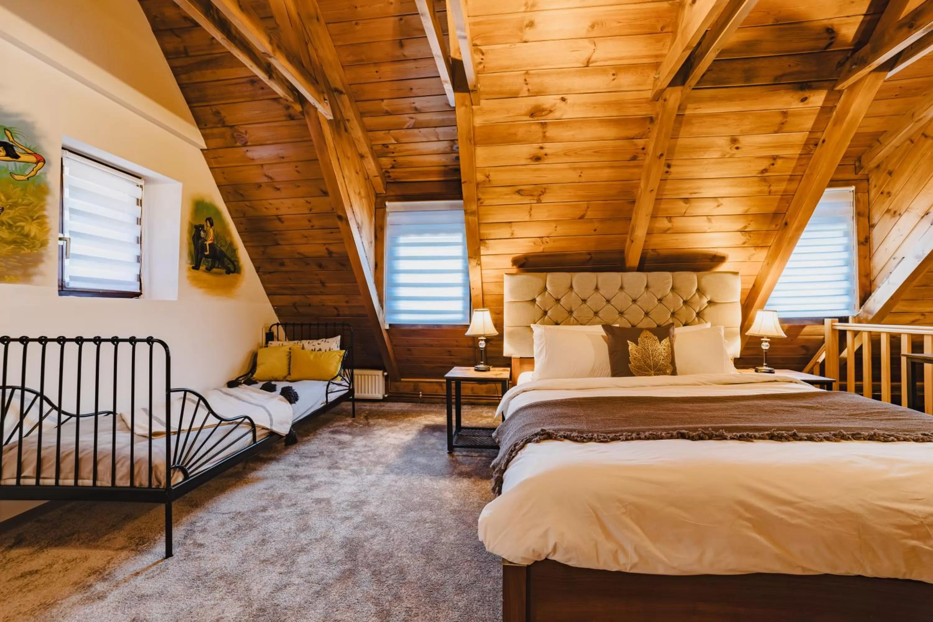 Bed in ALBERT RESIDENCE Brasov with complimentary parking and 10 percent Food and Drinks