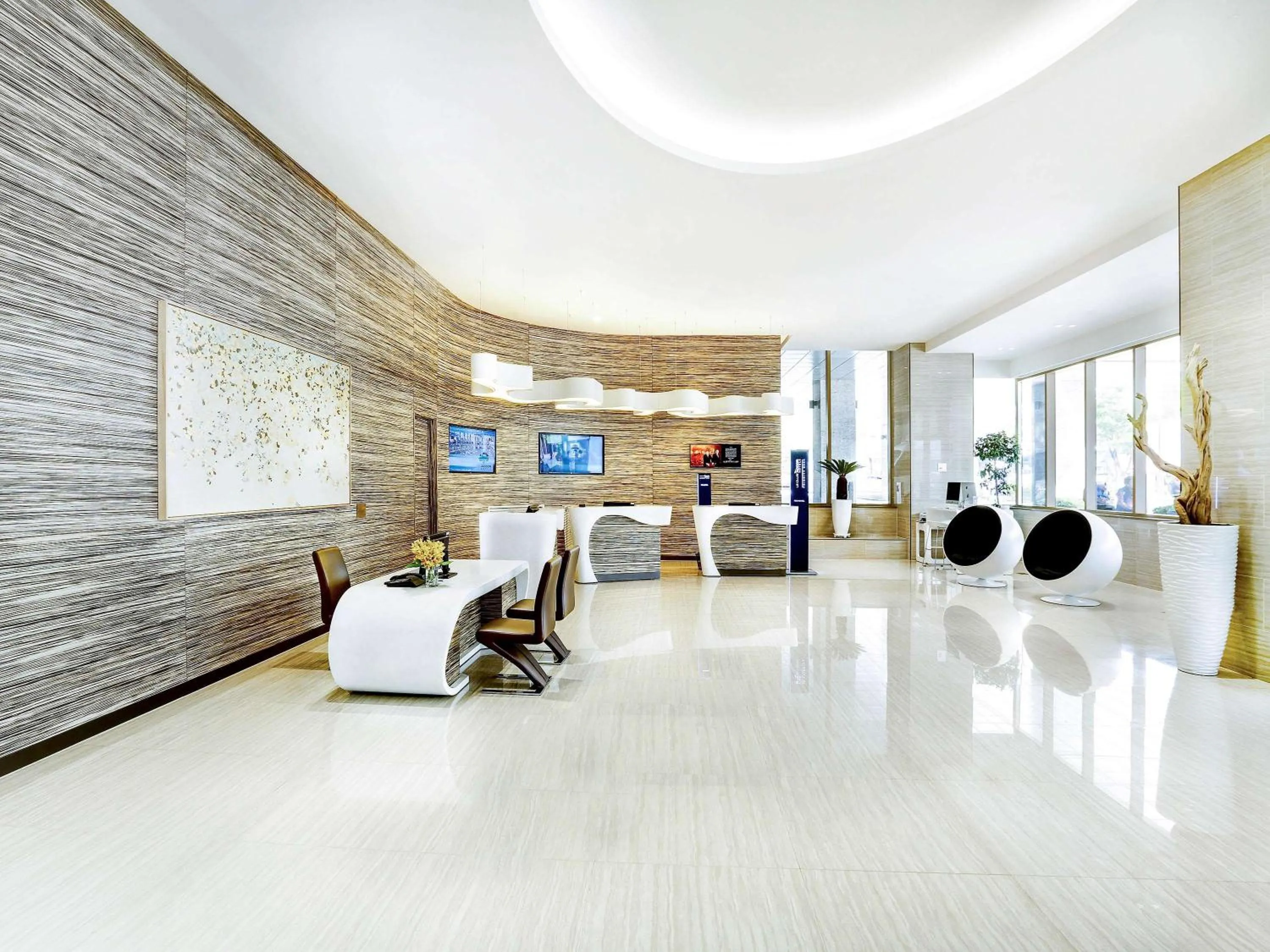 Property building in Novotel Ambassador Suwon