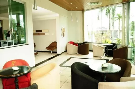 Lounge/Bar in Garden Hotel