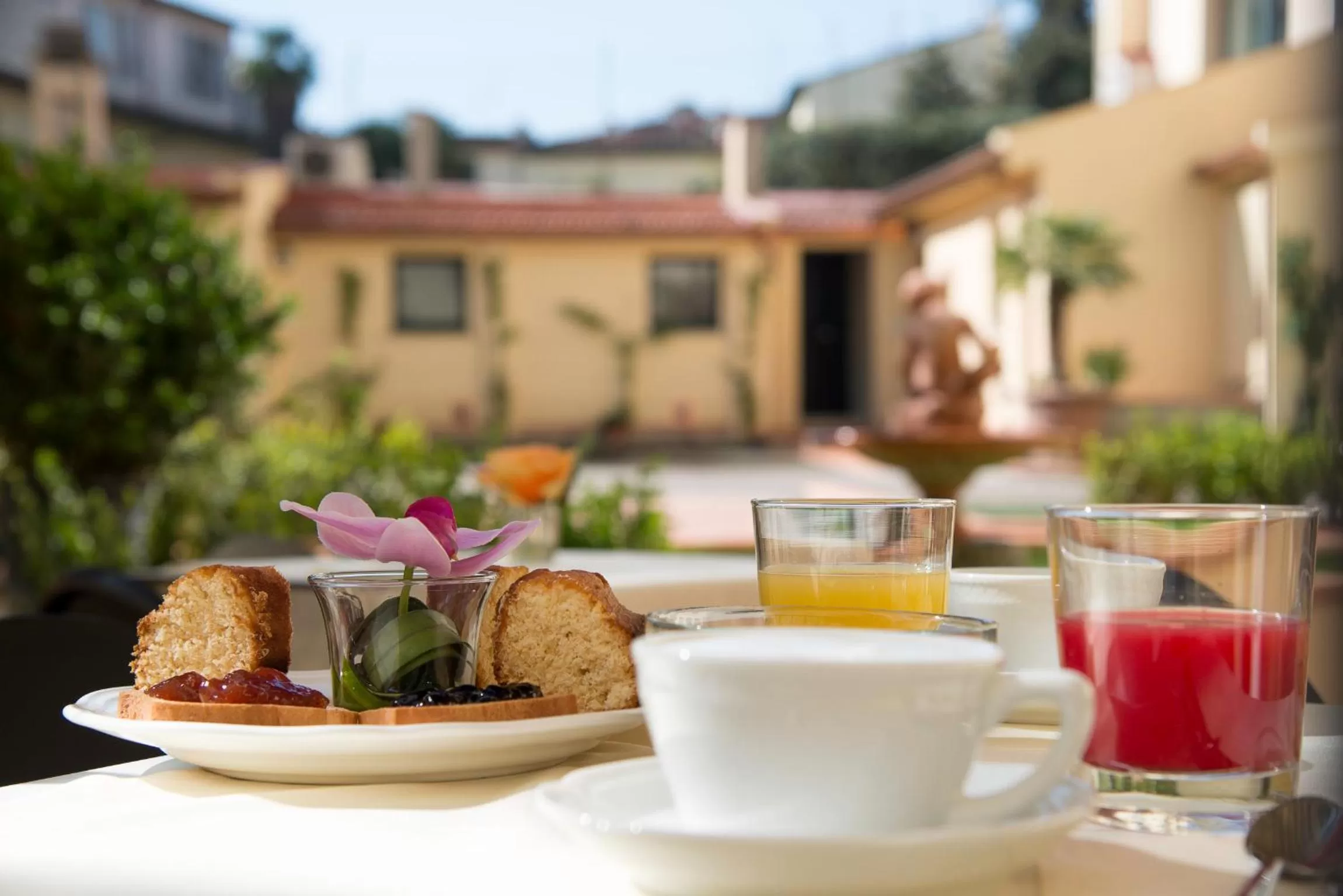 Continental breakfast in Forte16 View & SPA