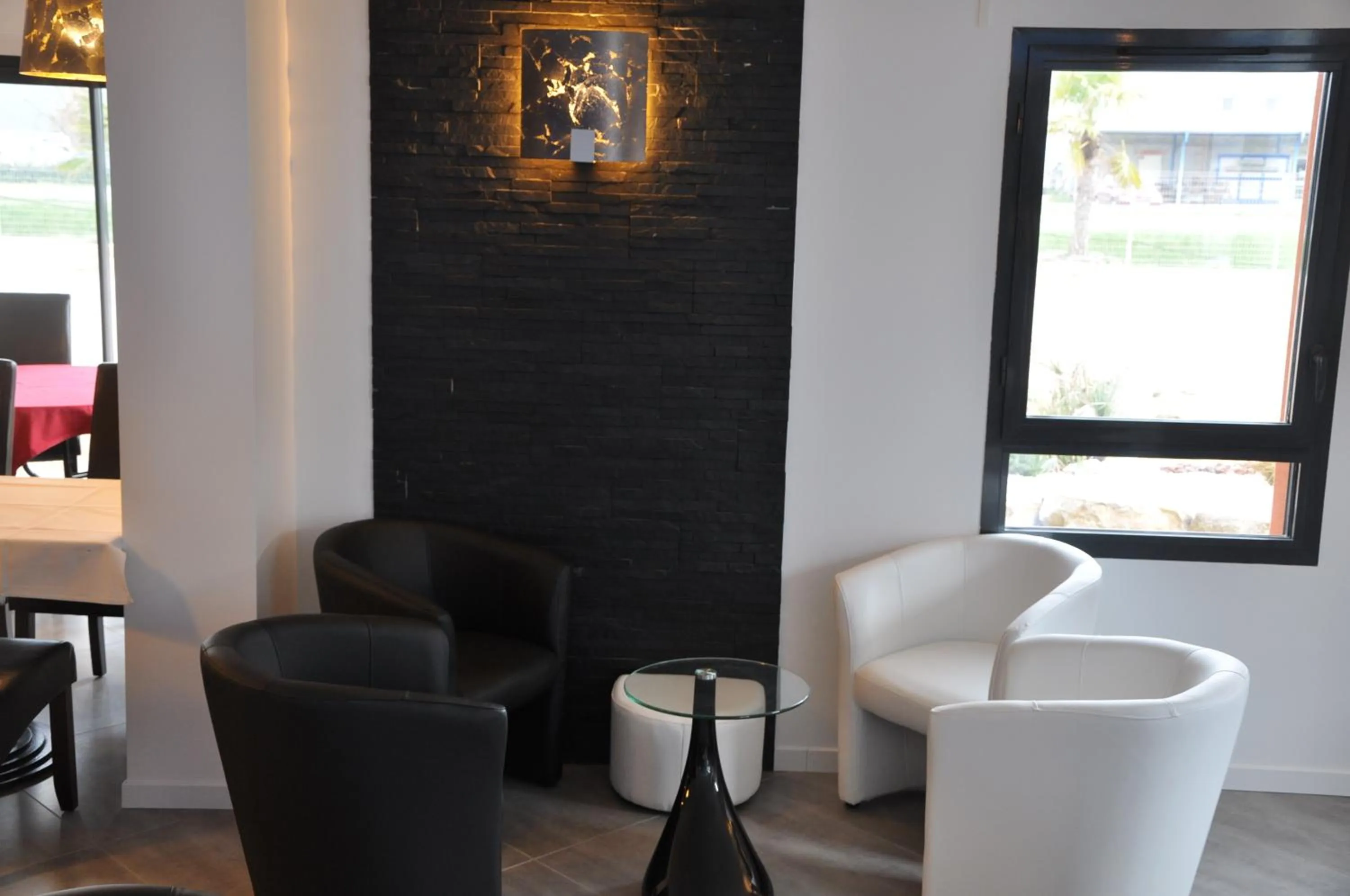 Seating area in The Originals City, Hôtel des Arts, Montauban